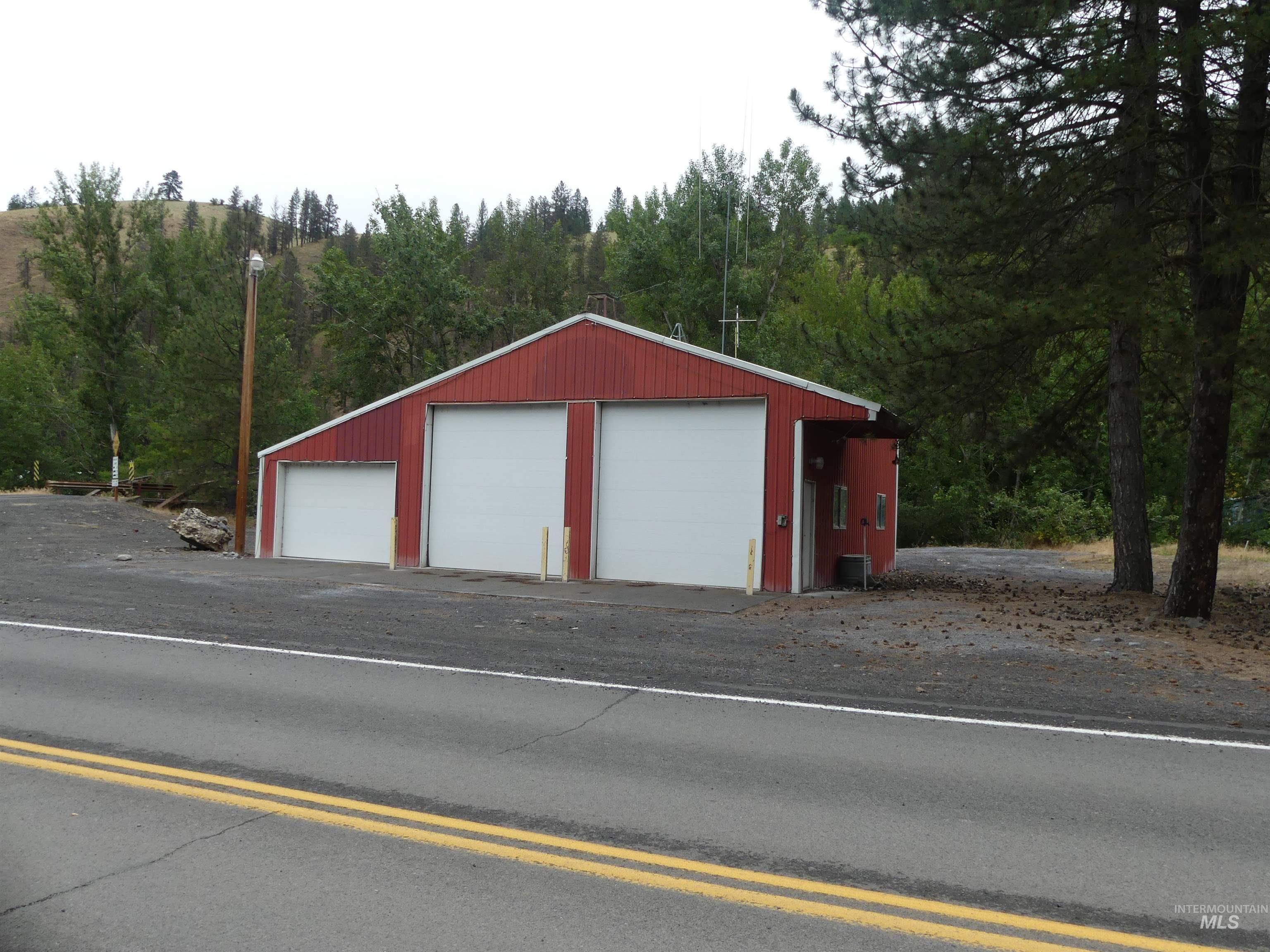 319 N Main St, Peck, Idaho 83545, Business/Commercial For Sale, Price $175,000,MLS 98992318