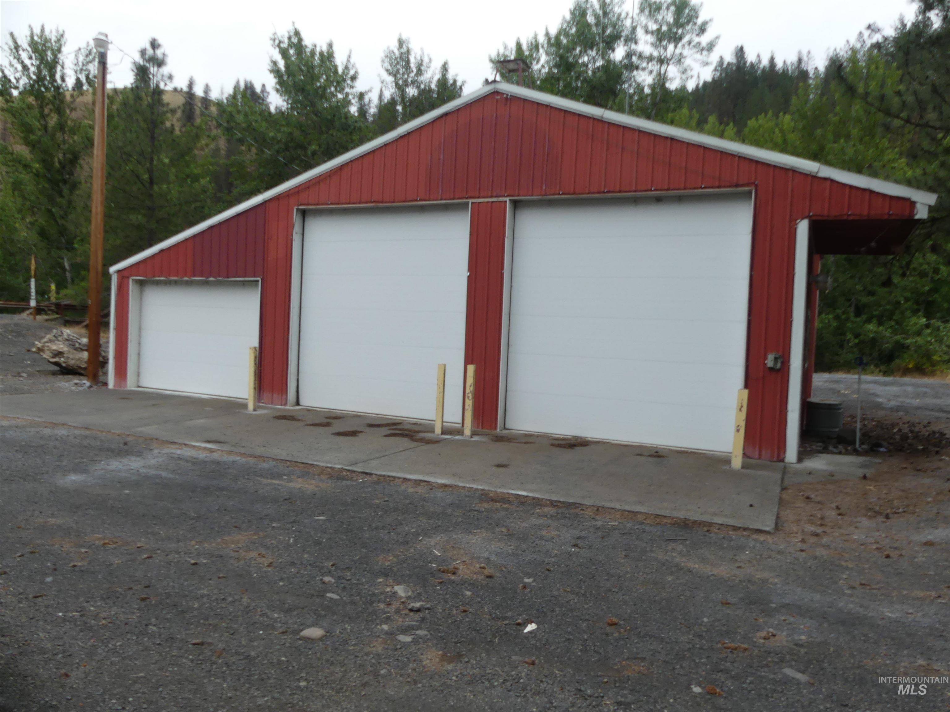 319 N Main St, Peck, Idaho 83545, Business/Commercial For Sale, Price $175,000,MLS 98992318