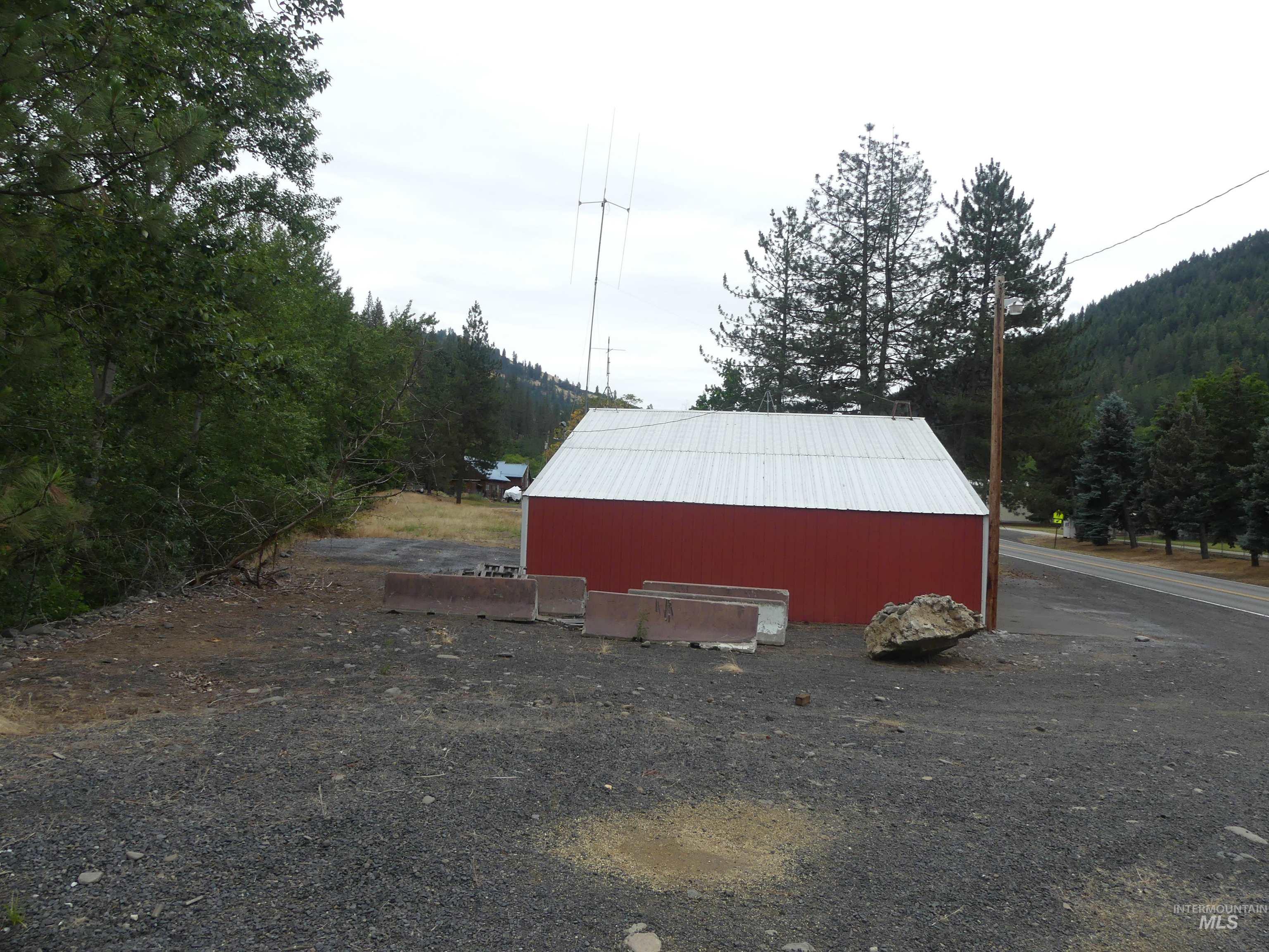 319 N Main St, Peck, Idaho 83545, Business/Commercial For Sale, Price $175,000,MLS 98992318