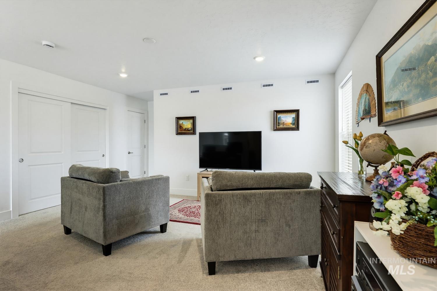 5433 E Terrace Falls Ct, Nampa, Idaho 83686-1034, 4 Bedrooms, 3 Bathrooms, Residential For Sale, Price $619,900, 98992319