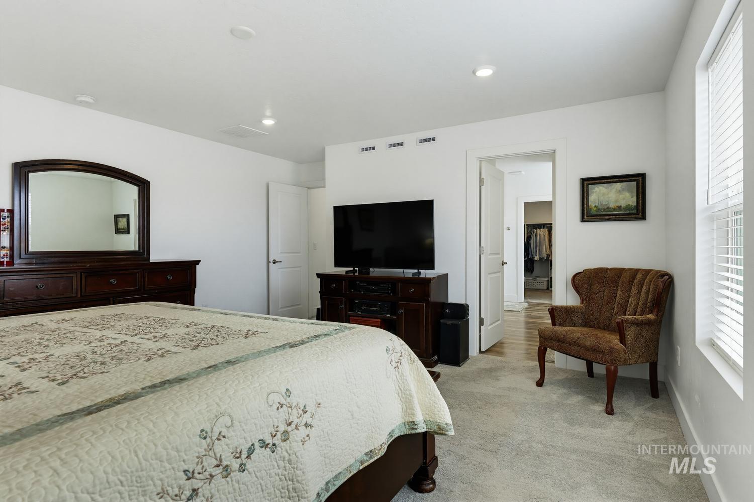 5433 E Terrace Falls Ct, Nampa, Idaho 83686-1034, 4 Bedrooms, 3 Bathrooms, Residential For Sale, Price $619,900, 98992319