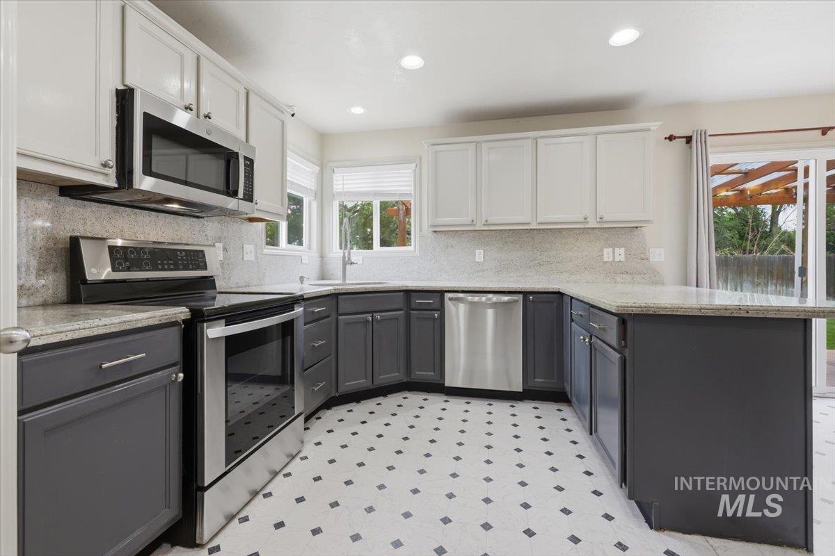 11860 Huckleberry Dr, Nampa, Idaho 83651, 3 Bedrooms, 2.5 Bathrooms, Residential For Sale, Price $409,900, 98992320