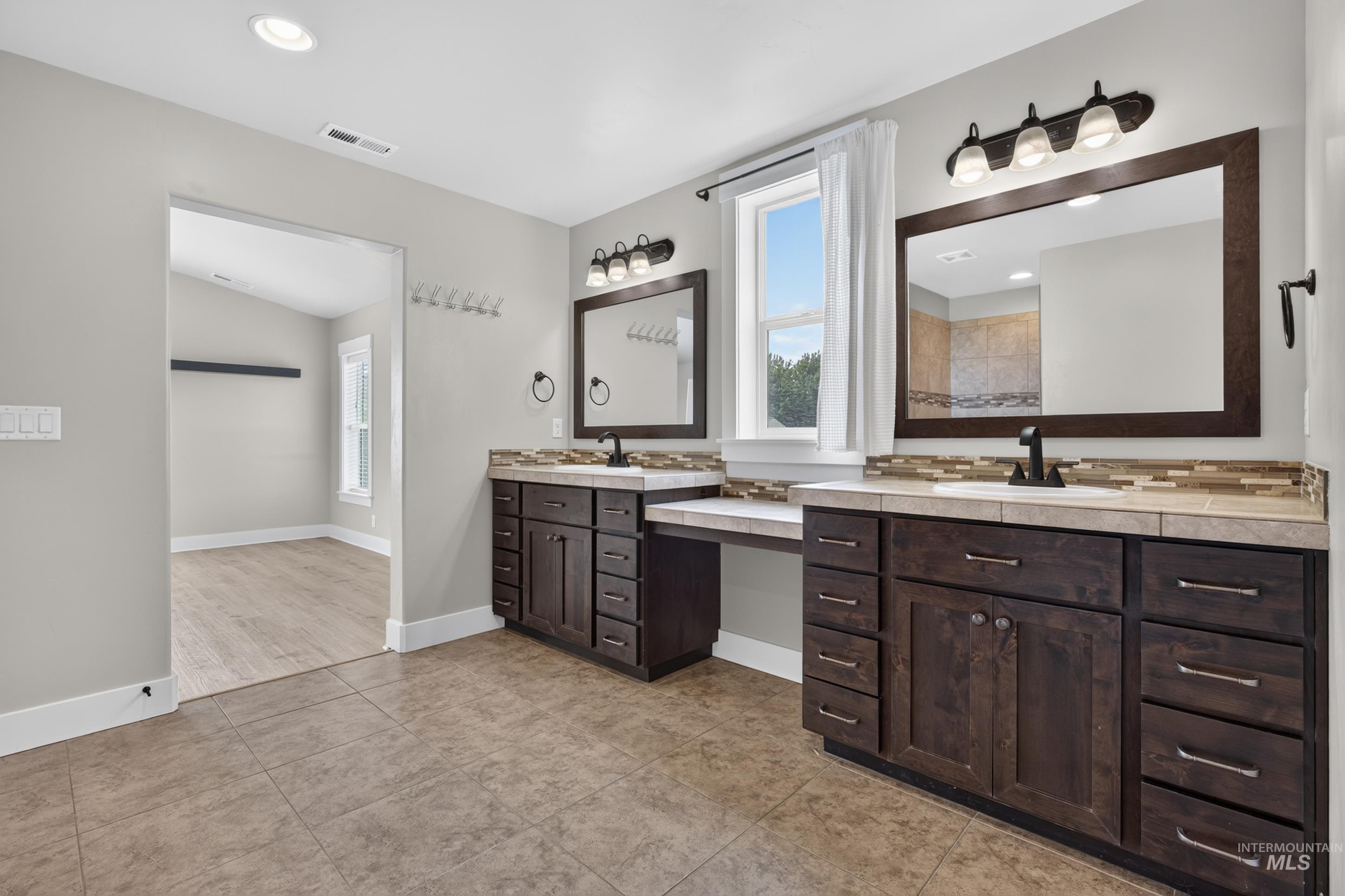 19135 N Glenisla, Boise, Idaho 83714, 4 Bedrooms, 2.5 Bathrooms, Residential For Sale, Price $645,000, 98992322