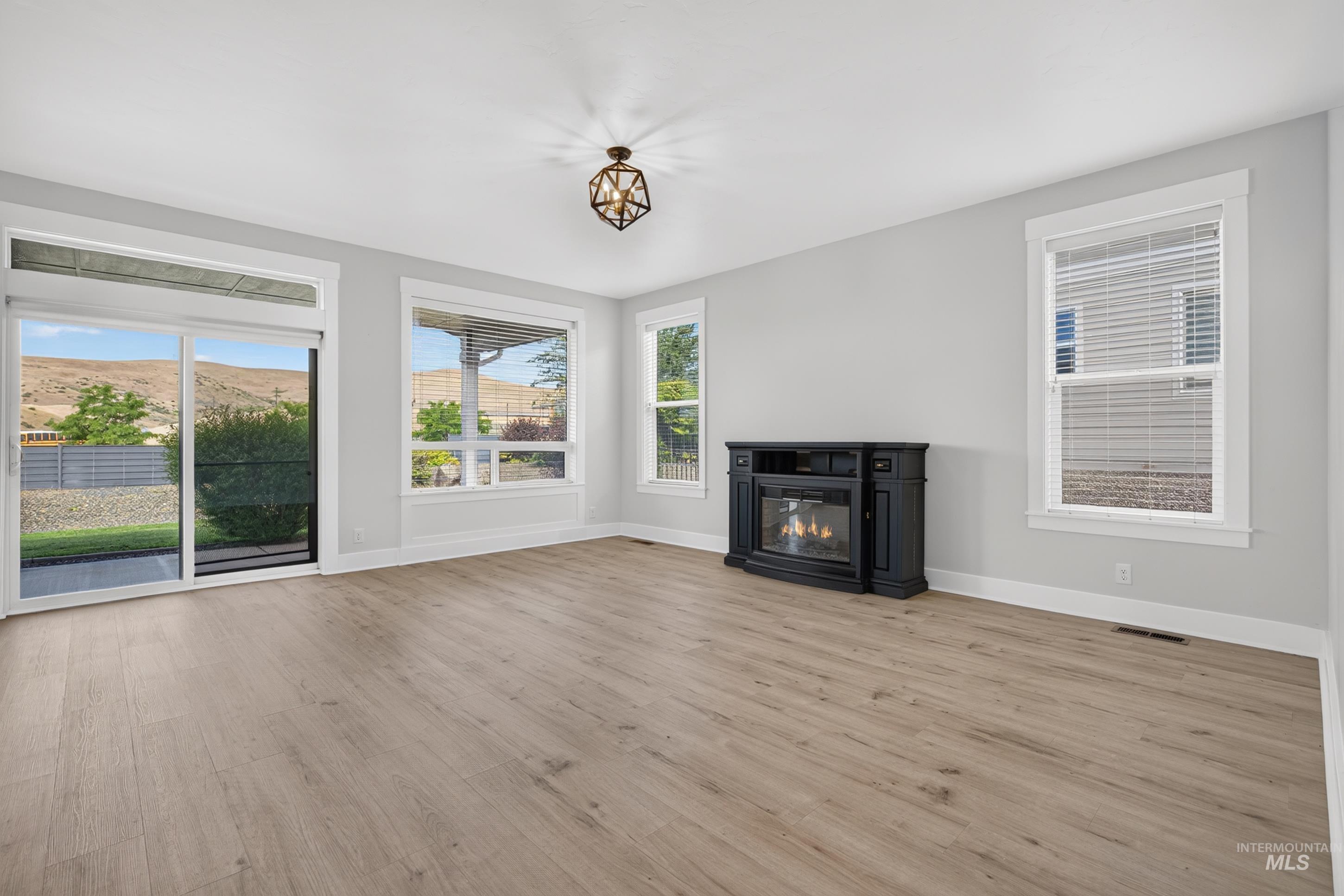 19135 N Glenisla, Boise, Idaho 83714, 4 Bedrooms, 2.5 Bathrooms, Residential For Sale, Price $645,000, 98992322
