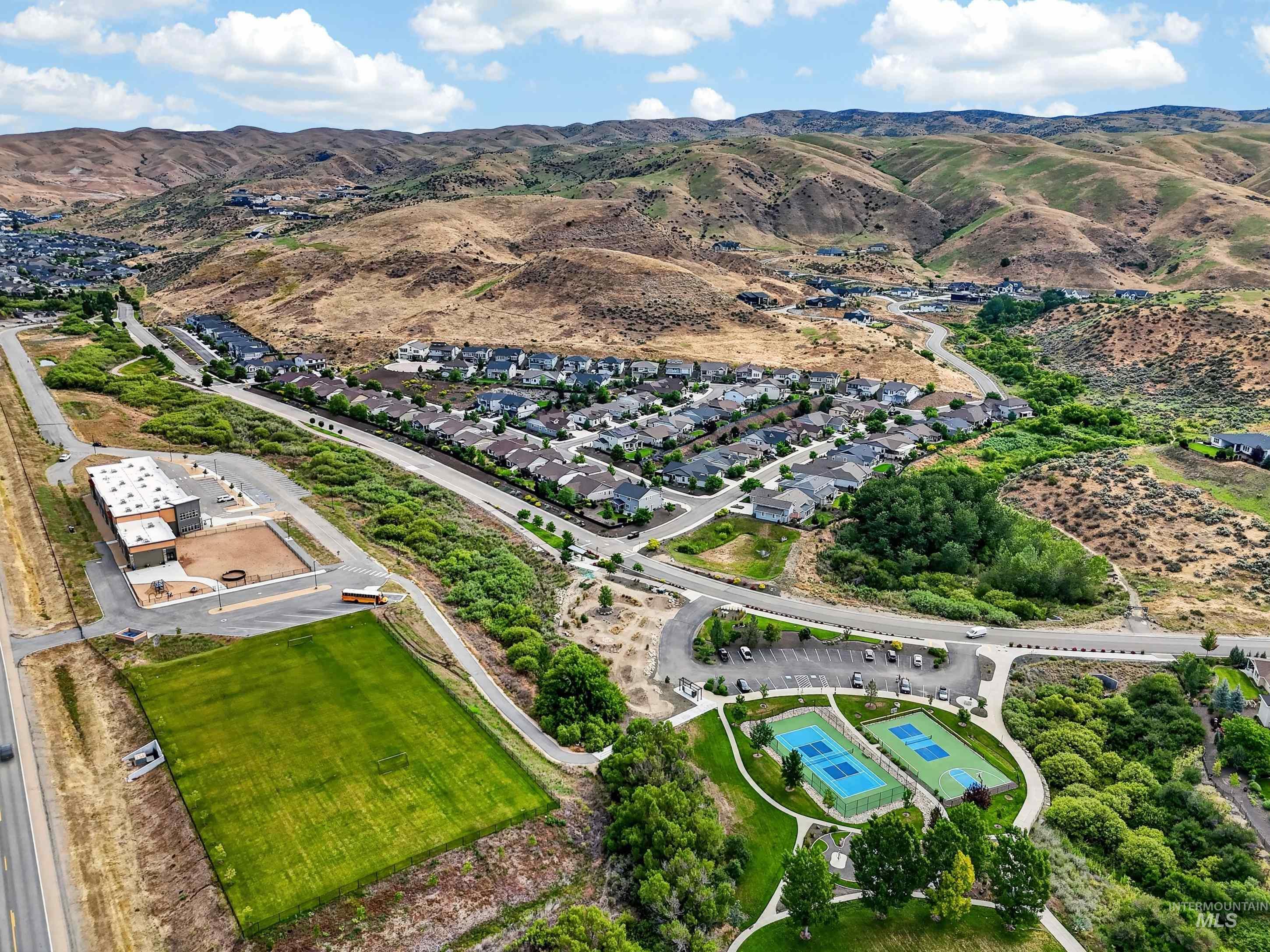 19135 N Glenisla, Boise, Idaho 83714, 4 Bedrooms, 2.5 Bathrooms, Residential For Sale, Price $645,000, 98992322