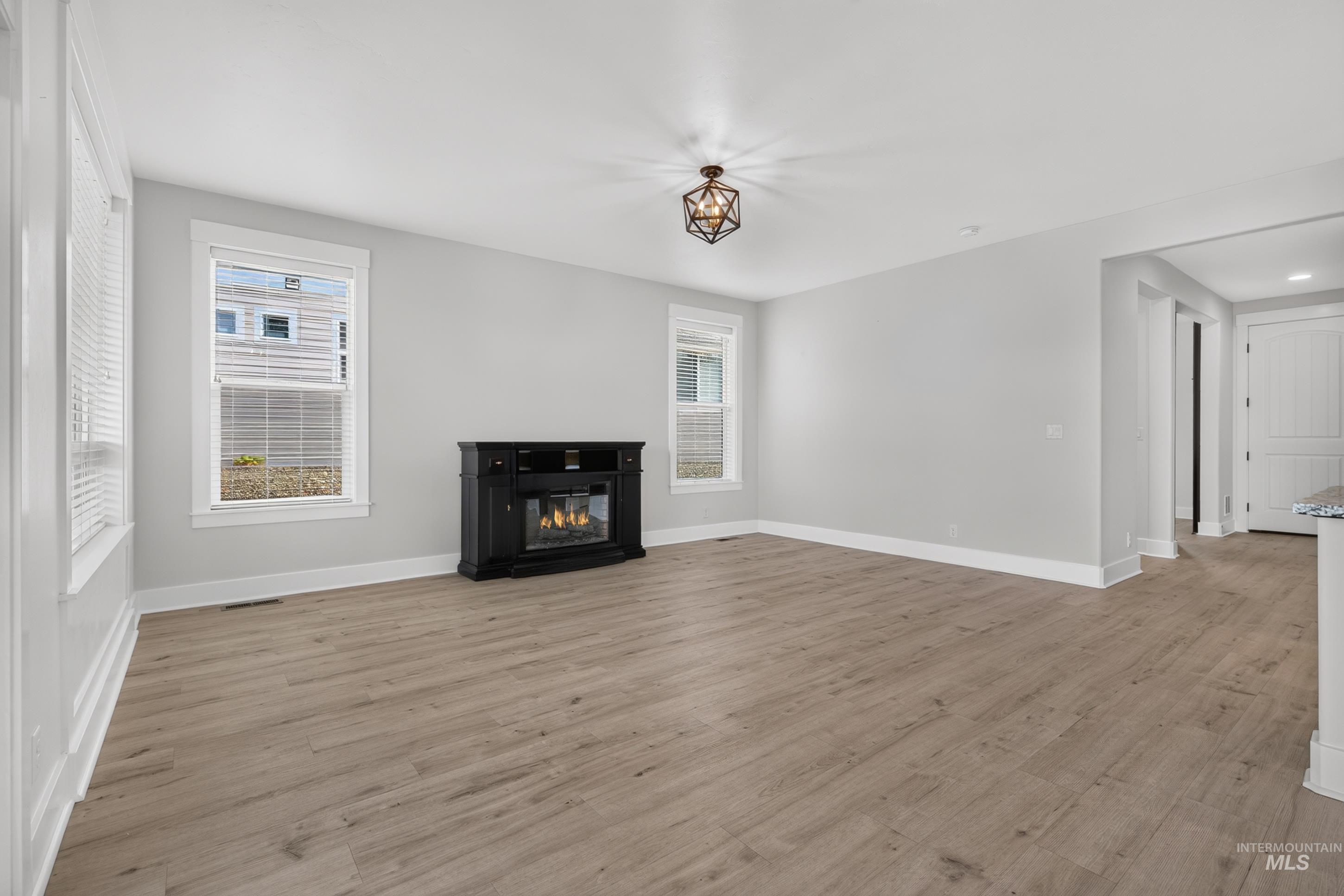19135 N Glenisla, Boise, Idaho 83714, 4 Bedrooms, 2.5 Bathrooms, Residential For Sale, Price $645,000, 98992322