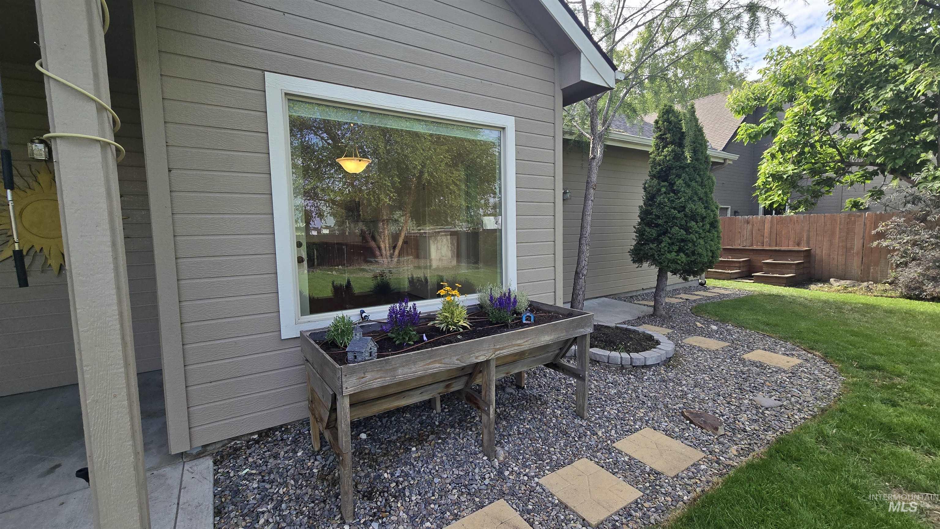 6271 N Stafford place, Boise, Idaho 83713, 4 Bedrooms, 2.5 Bathrooms, Residential For Sale, Price $649,900, 98992325