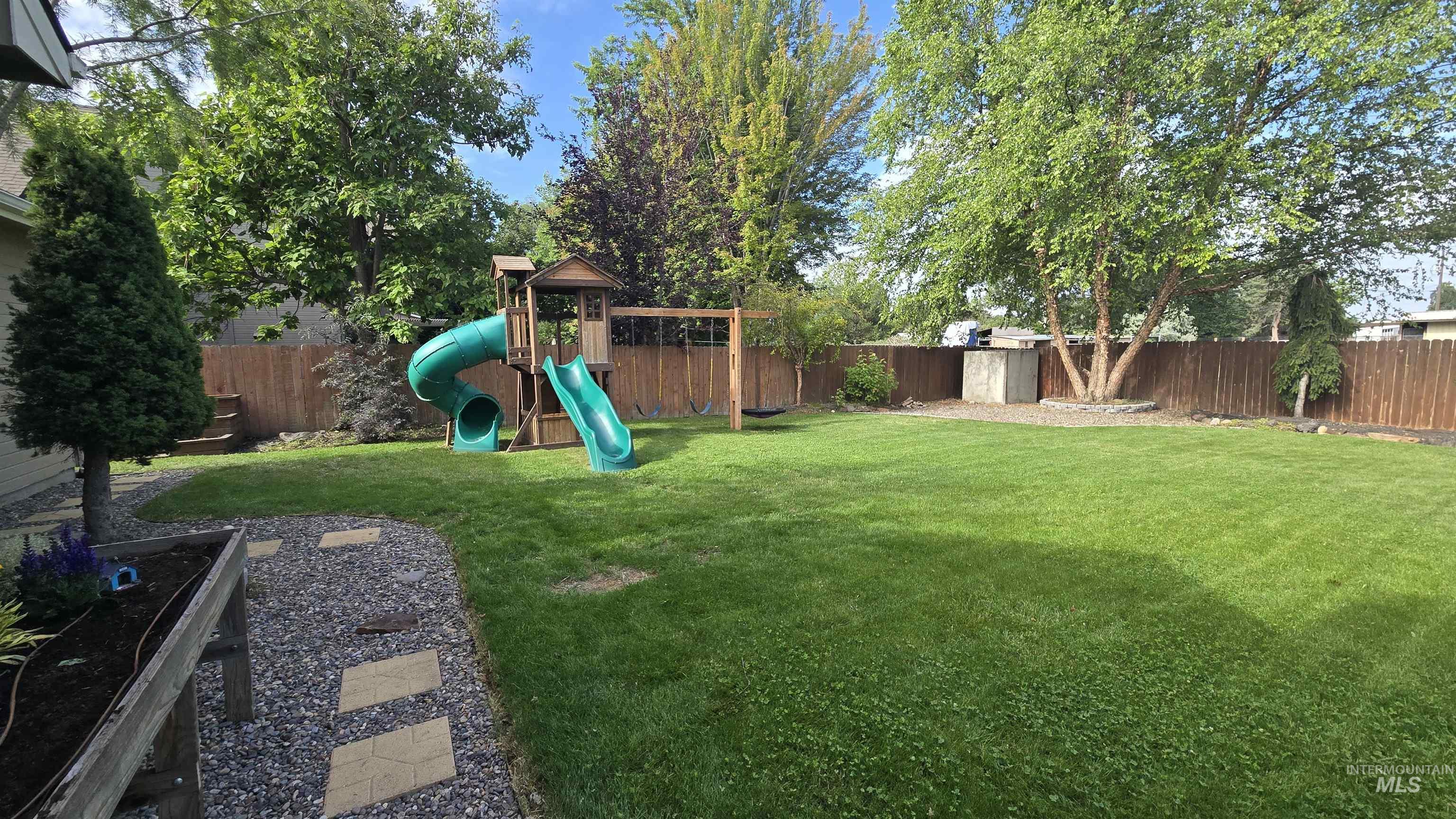 6271 N Stafford place, Boise, Idaho 83713, 4 Bedrooms, 2.5 Bathrooms, Residential For Sale, Price $649,900, 98992325