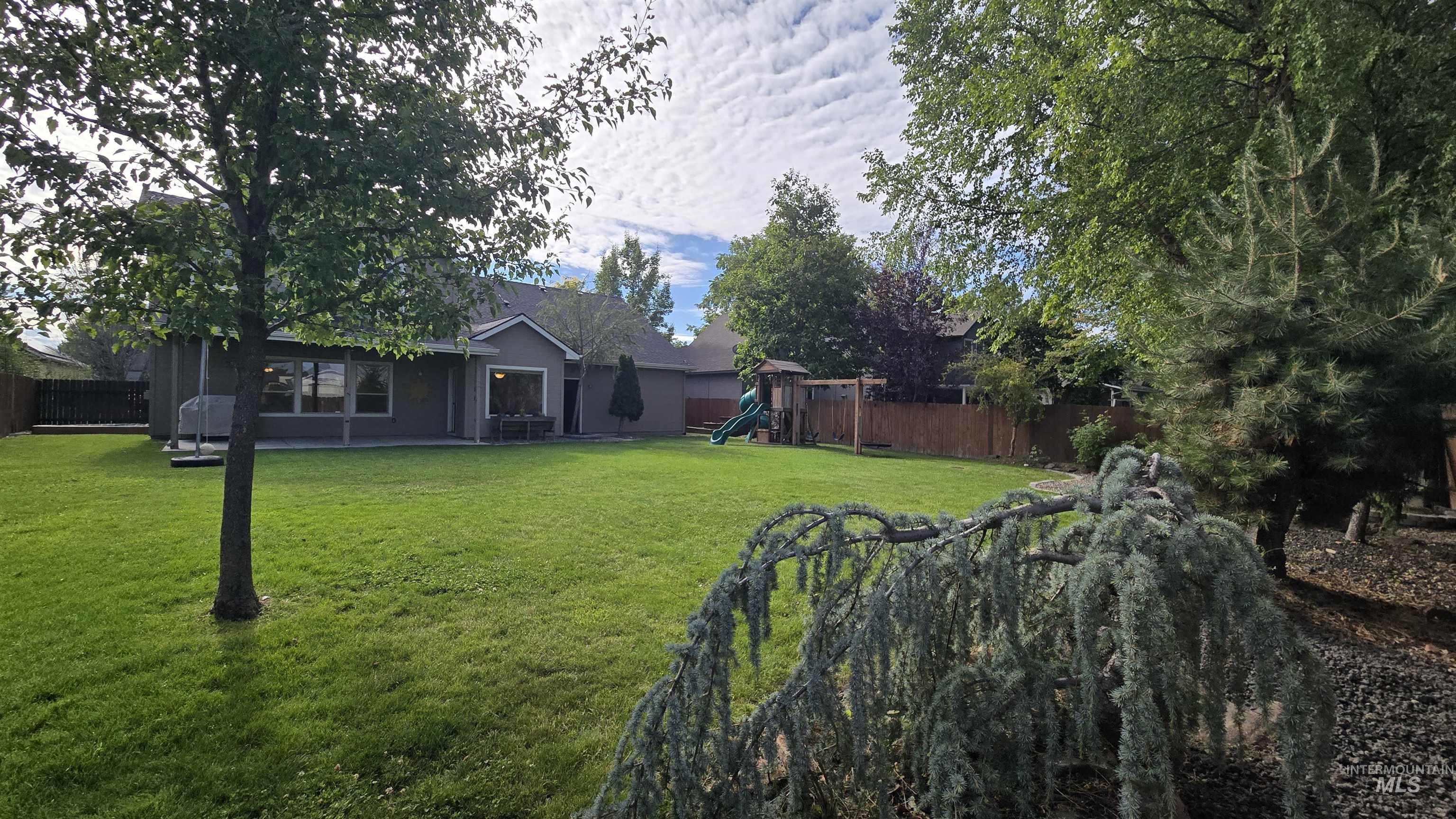 6271 N Stafford place, Boise, Idaho 83713, 4 Bedrooms, 2.5 Bathrooms, Residential For Sale, Price $649,900, 98992325