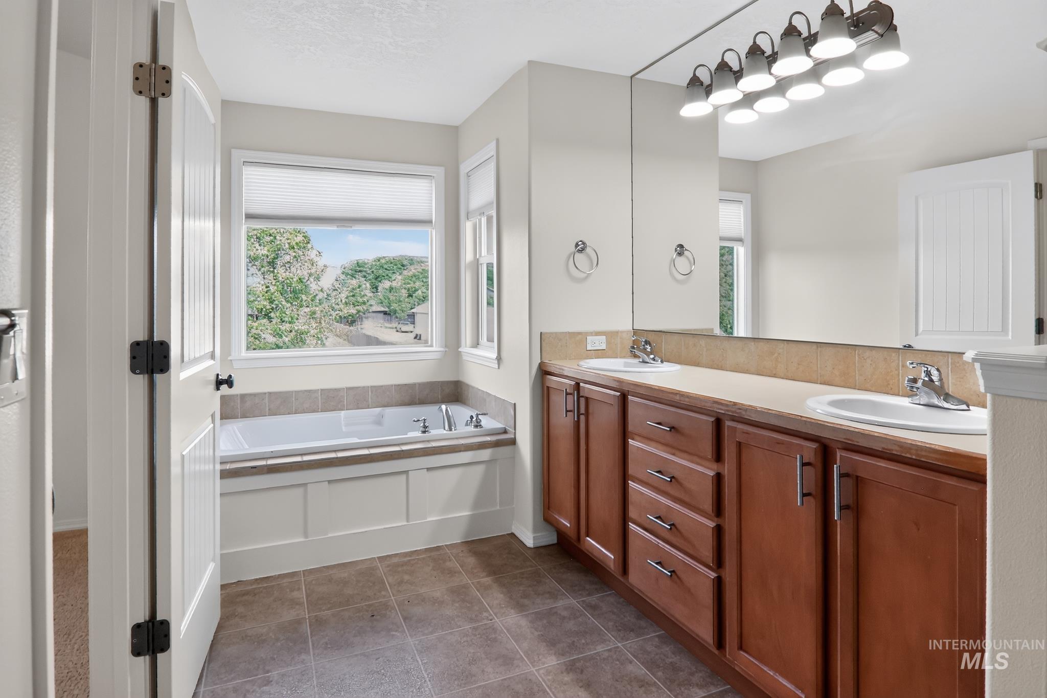 6271 N Stafford place, Boise, Idaho 83713, 4 Bedrooms, 2.5 Bathrooms, Residential For Sale, Price $649,900, 98992325