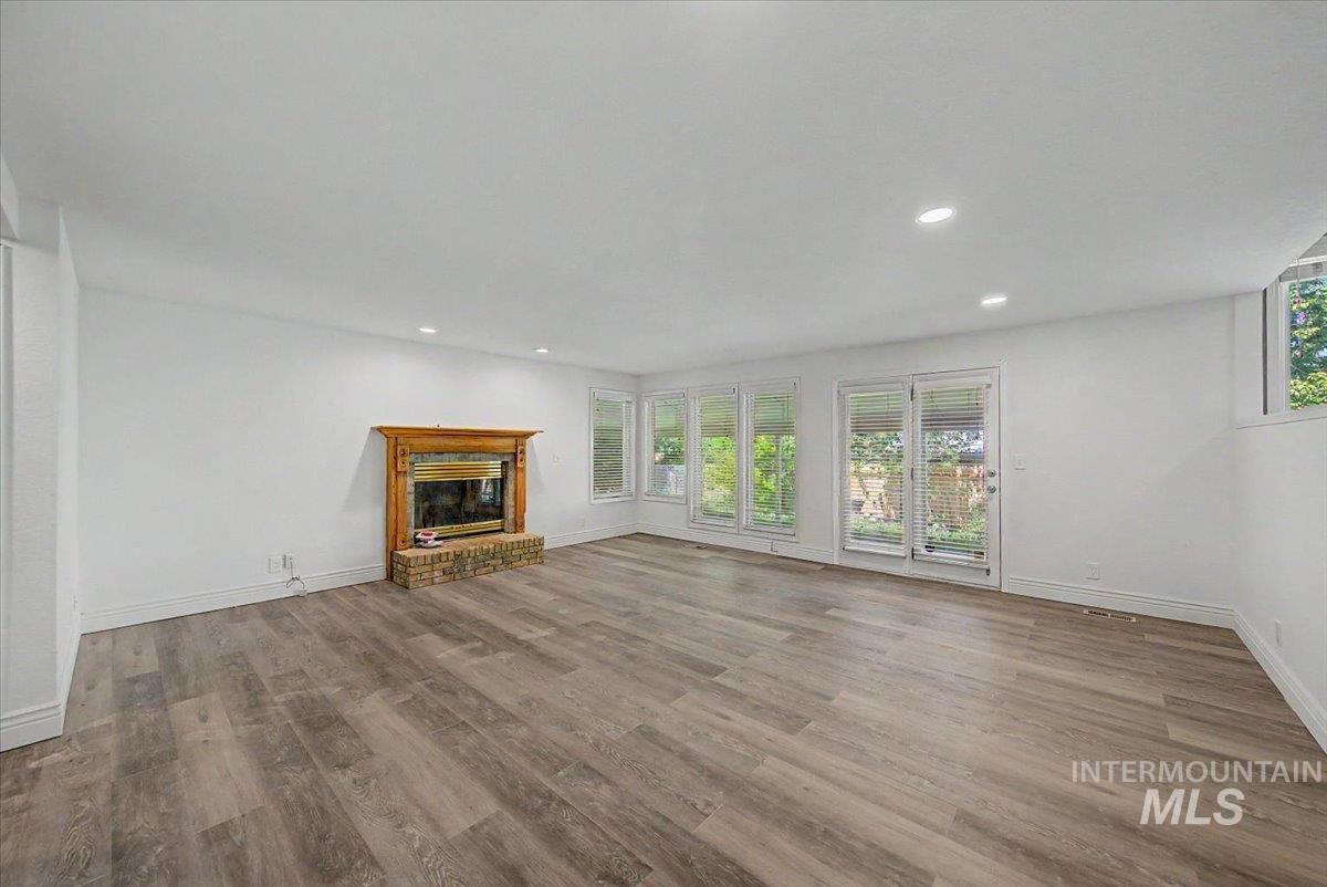 4375 N Marcliffe Pl, Boise, Idaho 83704, 5 Bedrooms, 3.5 Bathrooms, Residential For Sale, Price $685,000, 98992327