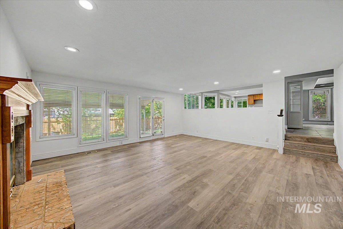 4375 N Marcliffe Pl, Boise, Idaho 83704, 5 Bedrooms, 3.5 Bathrooms, Residential For Sale, Price $685,000, 98992327