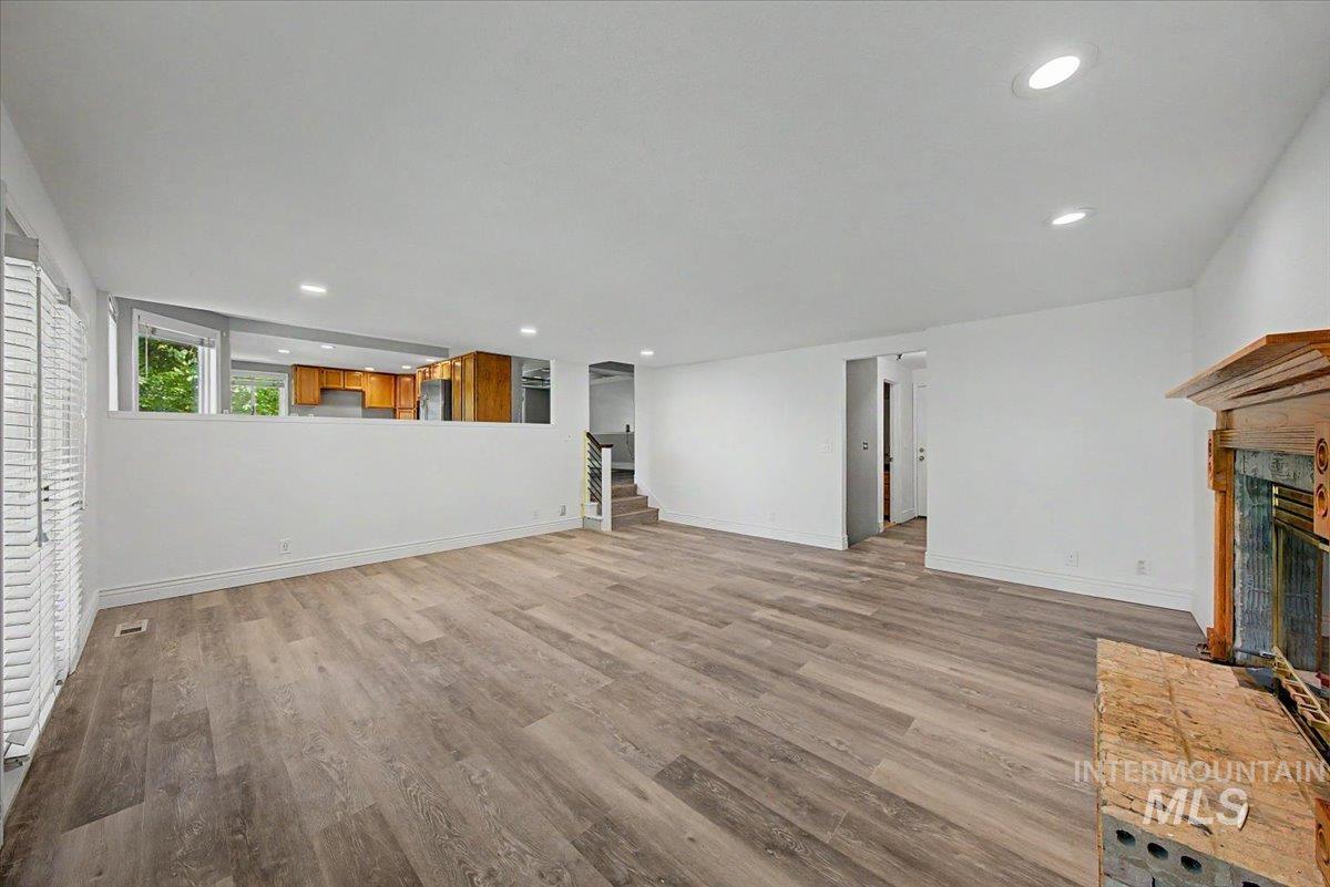 4375 N Marcliffe Pl, Boise, Idaho 83704, 5 Bedrooms, 3.5 Bathrooms, Residential For Sale, Price $685,000, 98992327
