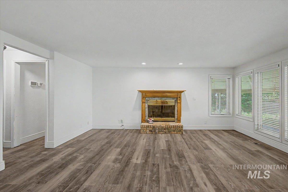 4375 N Marcliffe Pl, Boise, Idaho 83704, 5 Bedrooms, 3.5 Bathrooms, Residential For Sale, Price $685,000, 98992327