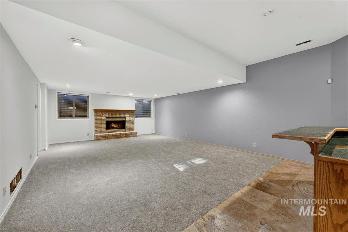 4375 N Marcliffe Pl, Boise, Idaho 83704, 5 Bedrooms, 3.5 Bathrooms, Residential For Sale, Price $685,000, 98992327