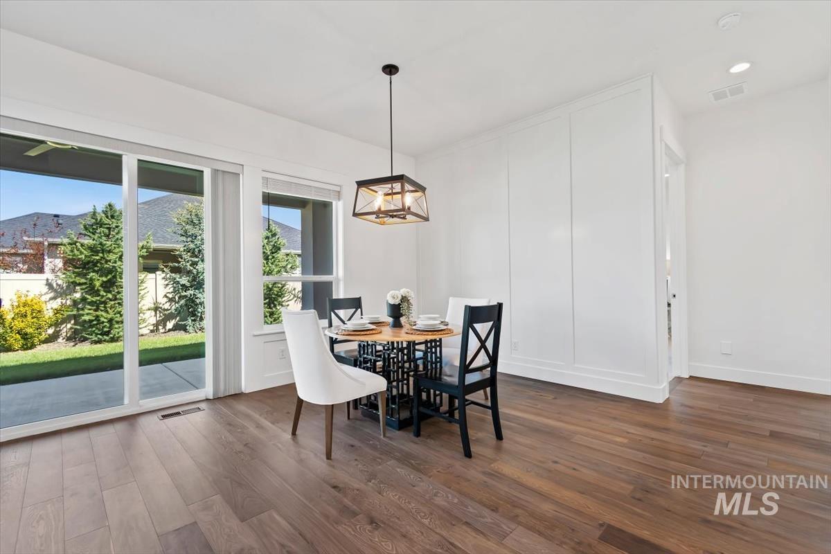 4684 N Arches, Meridian, Idaho 83646, 3 Bedrooms, 3.5 Bathrooms, Residential For Sale, Price $872,000, 98992330