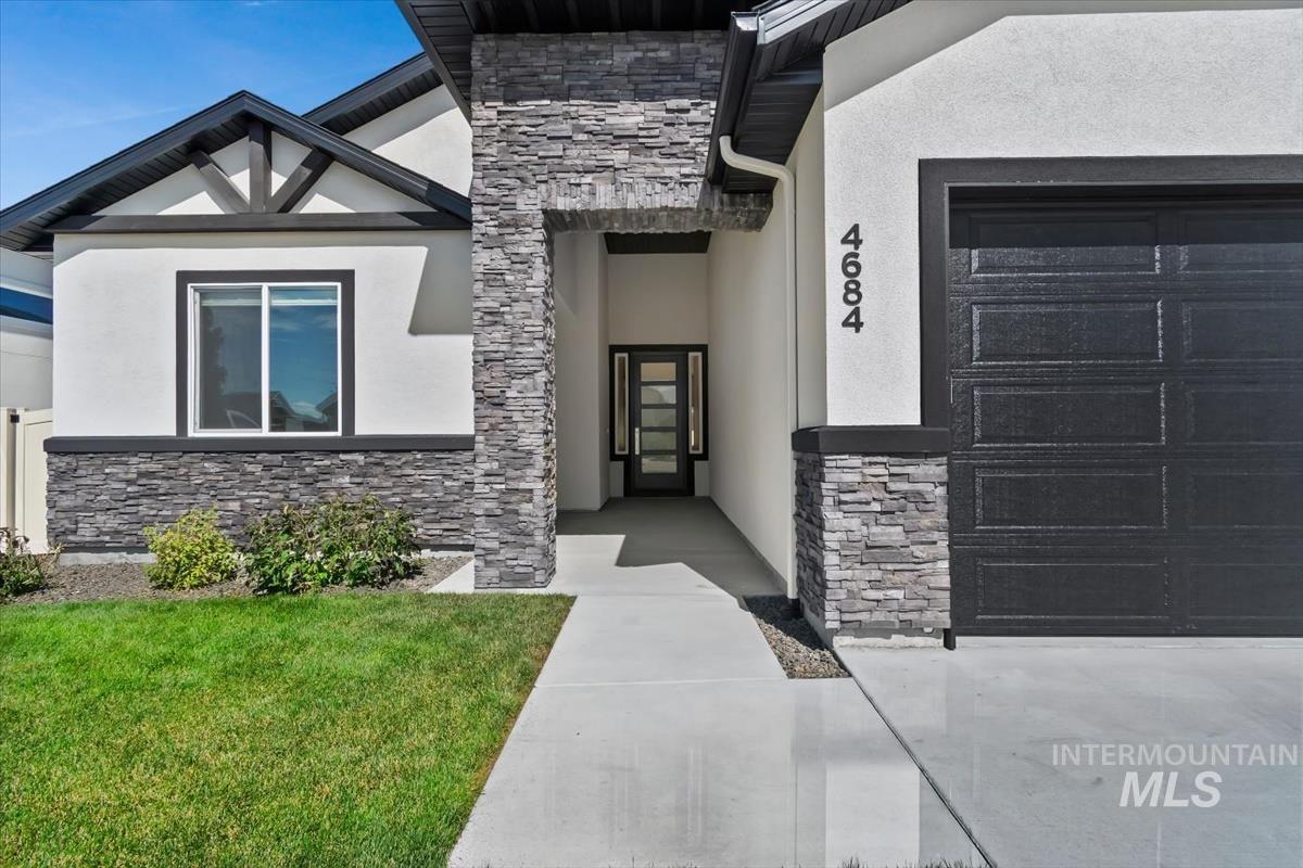 4684 N Arches, Meridian, Idaho 83646, 3 Bedrooms, 3.5 Bathrooms, Residential For Sale, Price $872,000, 98992330