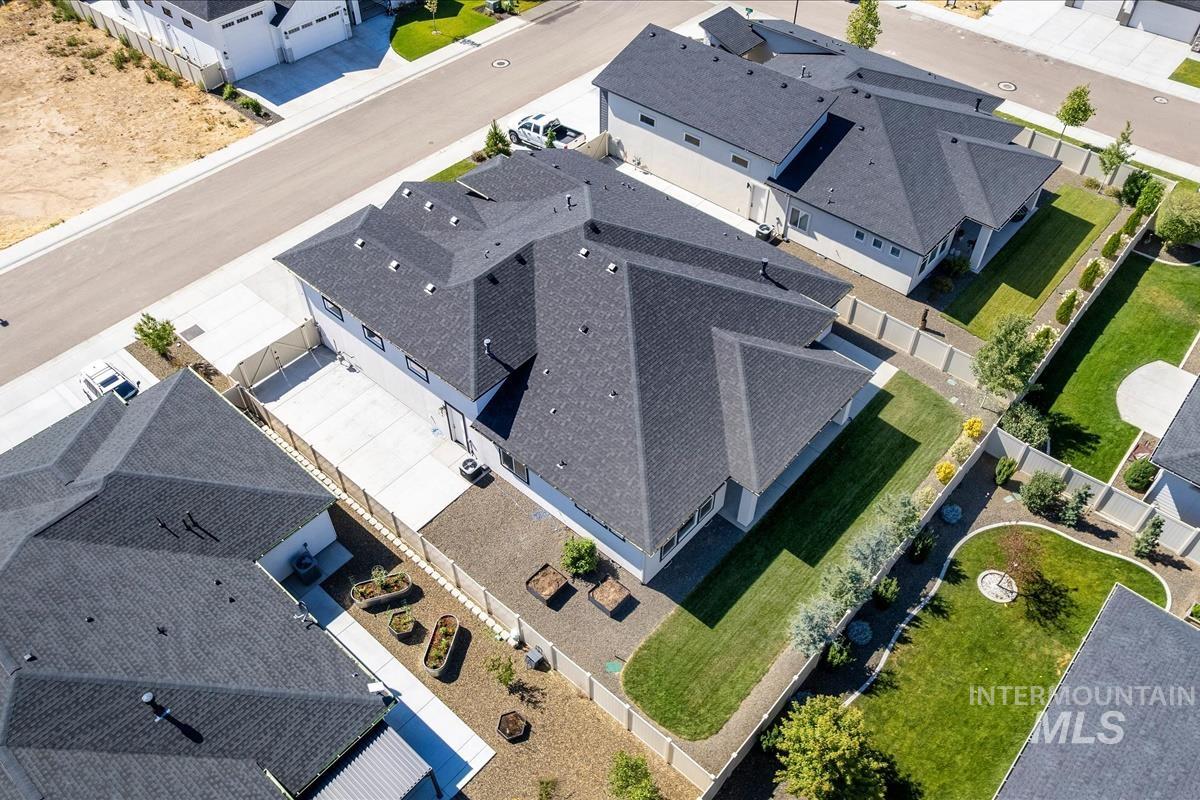 4684 N Arches, Meridian, Idaho 83646, 3 Bedrooms, 3.5 Bathrooms, Residential For Sale, Price $872,000, 98992330