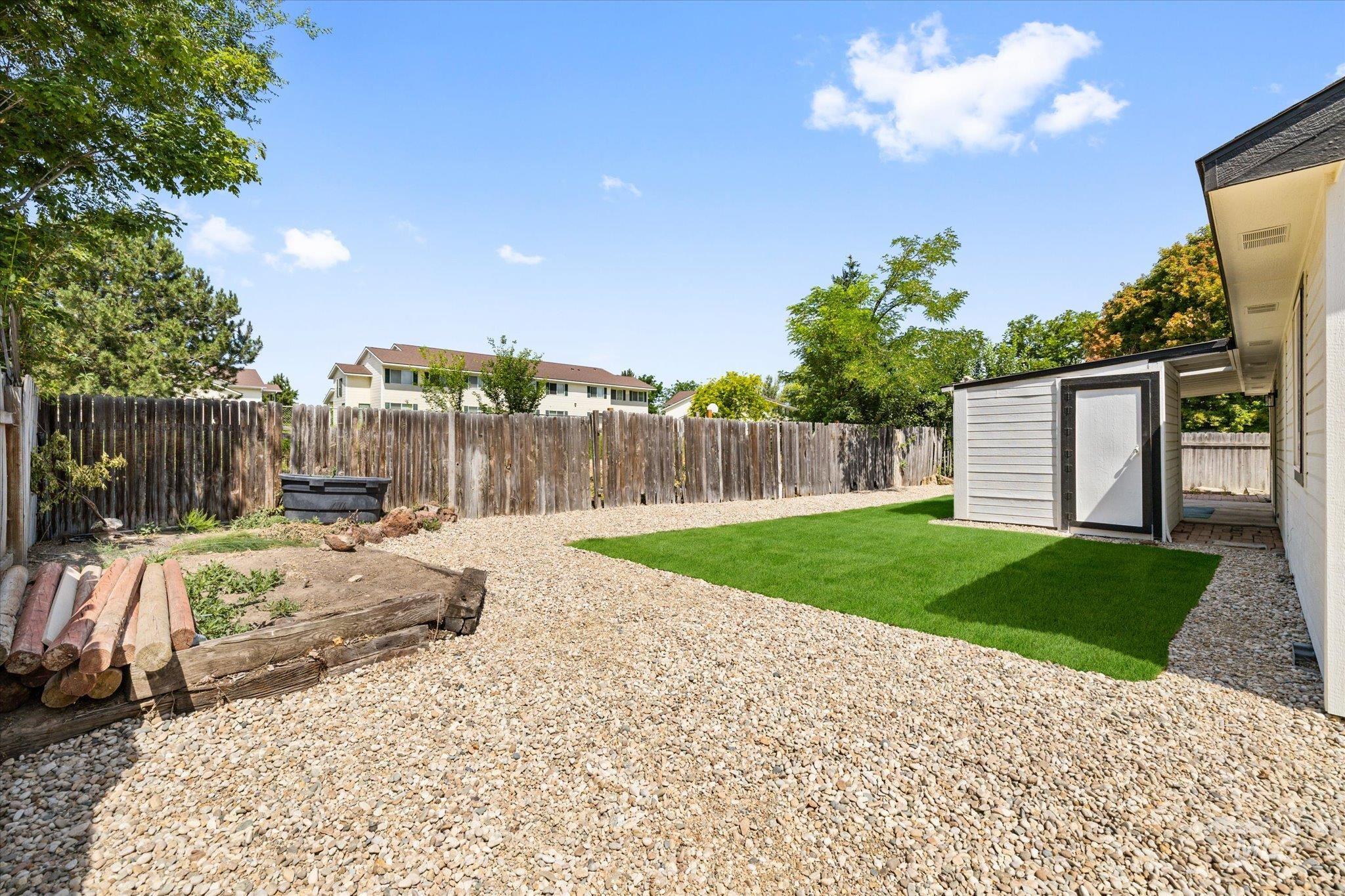581 N Shady Grove Way, Kuna, Idaho 83634-2160, 3 Bedrooms, 2 Bathrooms, Residential For Sale, Price $375,000, 98992331