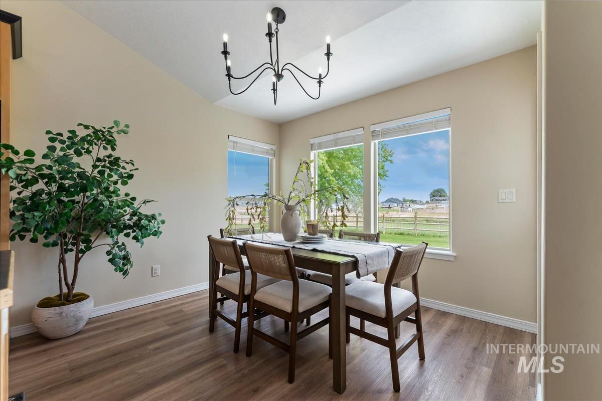 12840 Quail Run Ln., Caldwell, Idaho 83607, 4 Bedrooms, 3 Bathrooms, Residential For Sale, Price $934,900,MLS 98992333
