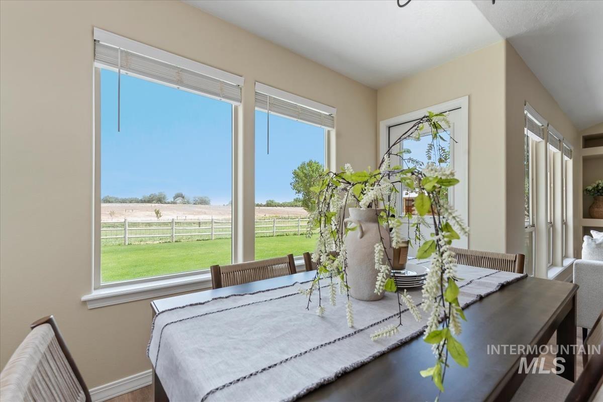 12840 Quail Run Ln., Caldwell, Idaho 83607, 4 Bedrooms, 3 Bathrooms, Residential For Sale, Price $934,900,MLS 98992333