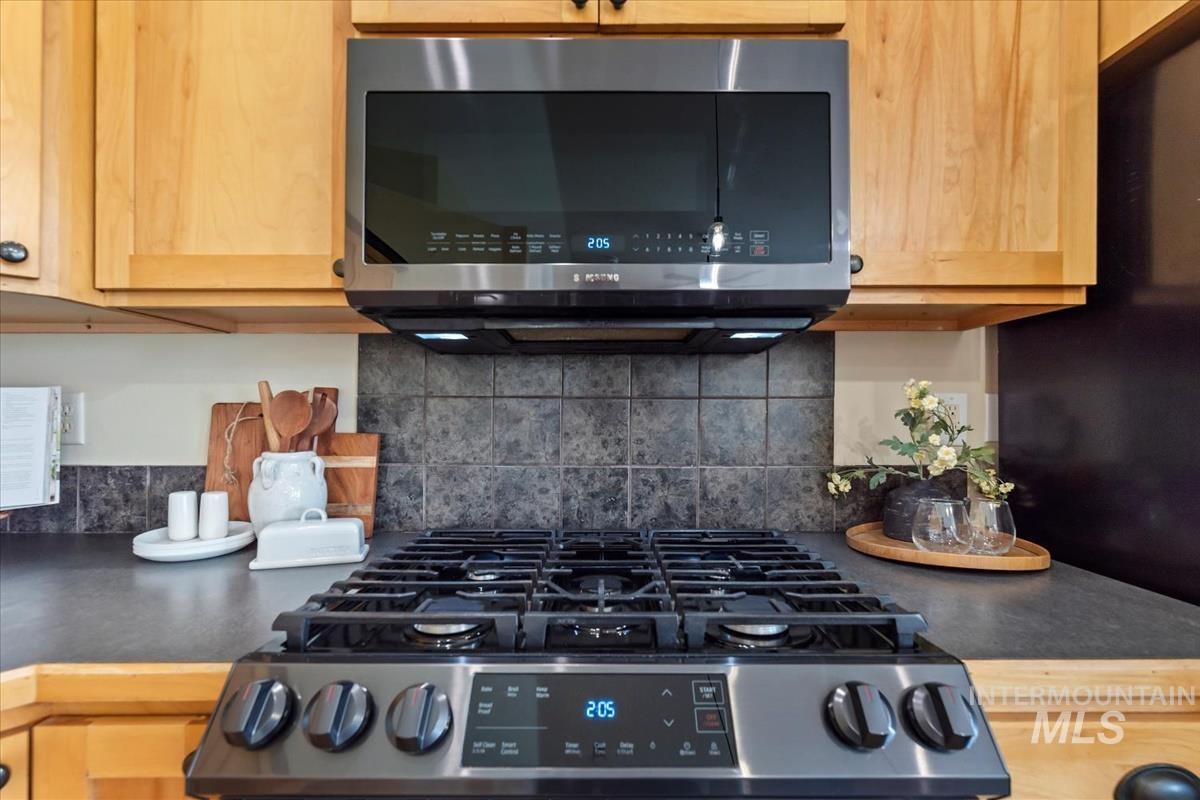 12840 Quail Run Ln., Caldwell, Idaho 83607, 4 Bedrooms, 3 Bathrooms, Residential For Sale, Price $934,900,MLS 98992333