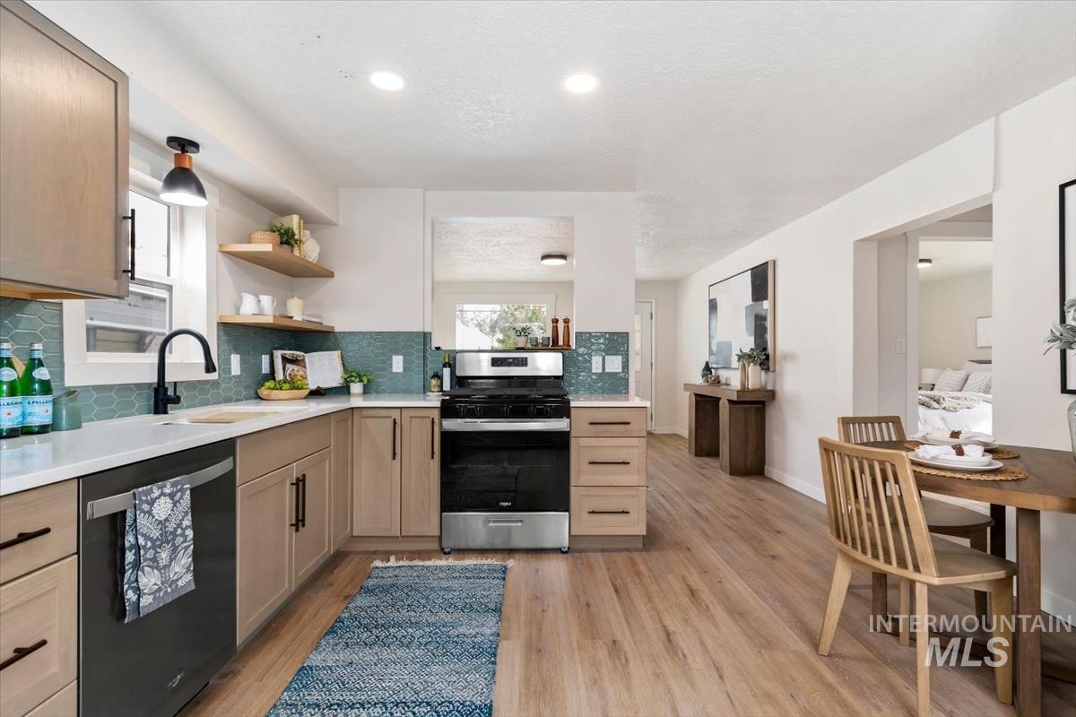 3005 W Hester St, Boise, Idaho 83702, 2 Bedrooms, 1 Bathroom, Residential For Sale, Price $425,000,MLS 98992334