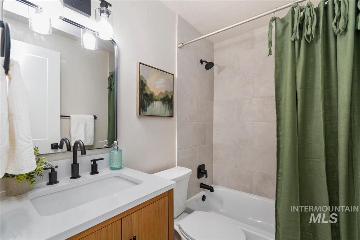 3005 W Hester St, Boise, Idaho 83702, 2 Bedrooms, 1 Bathroom, Residential For Sale, Price $425,000,MLS 98992334