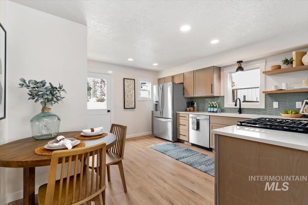 3005 W Hester St, Boise, Idaho 83702, 2 Bedrooms, 1 Bathroom, Residential For Sale, Price $425,000,MLS 98992334
