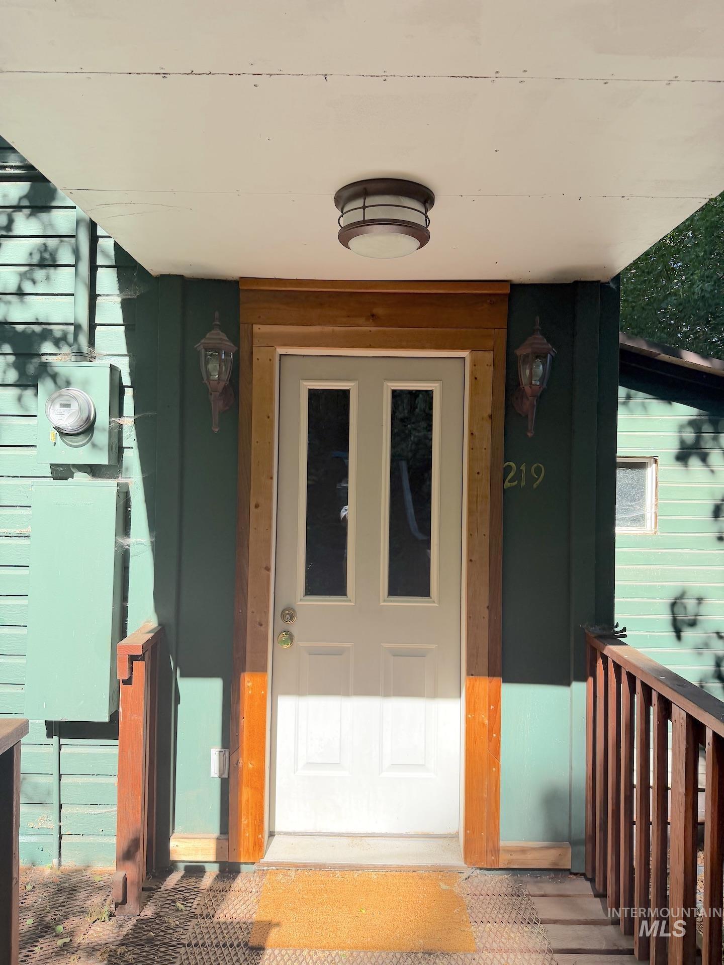 219 N Washington, Moscow, Idaho 83843, 4 Bedrooms, 2 Bathrooms, Residential For Sale, Price $430,000,MLS 98992335