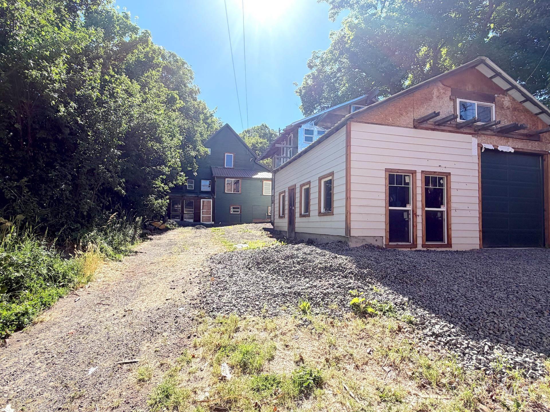 219 N Washington, Moscow, Idaho 83843, 4 Bedrooms, 2 Bathrooms, Residential For Sale, Price $430,000,MLS 98992335