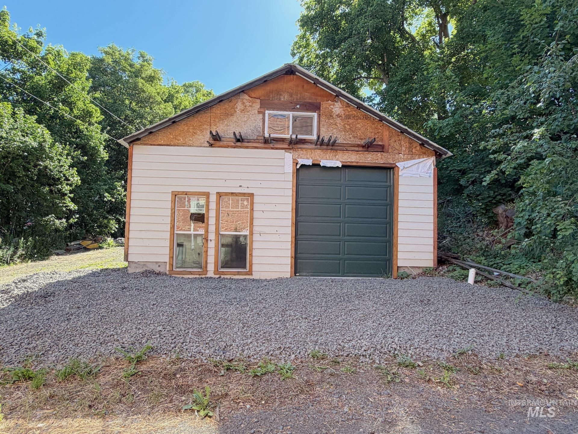 219 N Washington, Moscow, Idaho 83843, 4 Bedrooms, 2 Bathrooms, Residential For Sale, Price $430,000,MLS 98992335