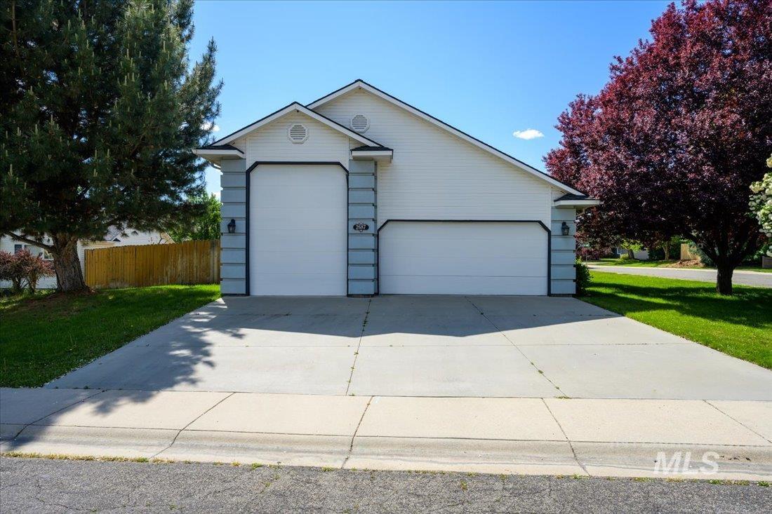 2687 E Alpomado St, Eagle, Idaho 83616, 3 Bedrooms, 2 Bathrooms, Residential For Sale, Price $515,000,MLS 98992338