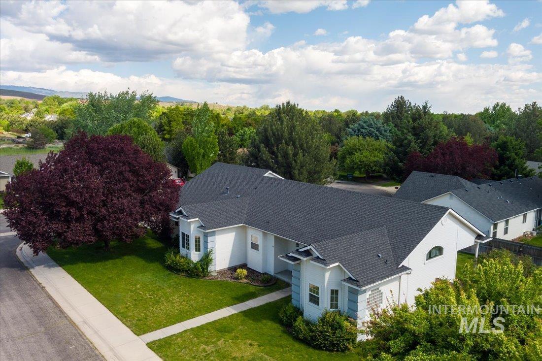 2687 E Alpomado St, Eagle, Idaho 83616, 3 Bedrooms, 2 Bathrooms, Residential For Sale, Price $515,000,MLS 98992338