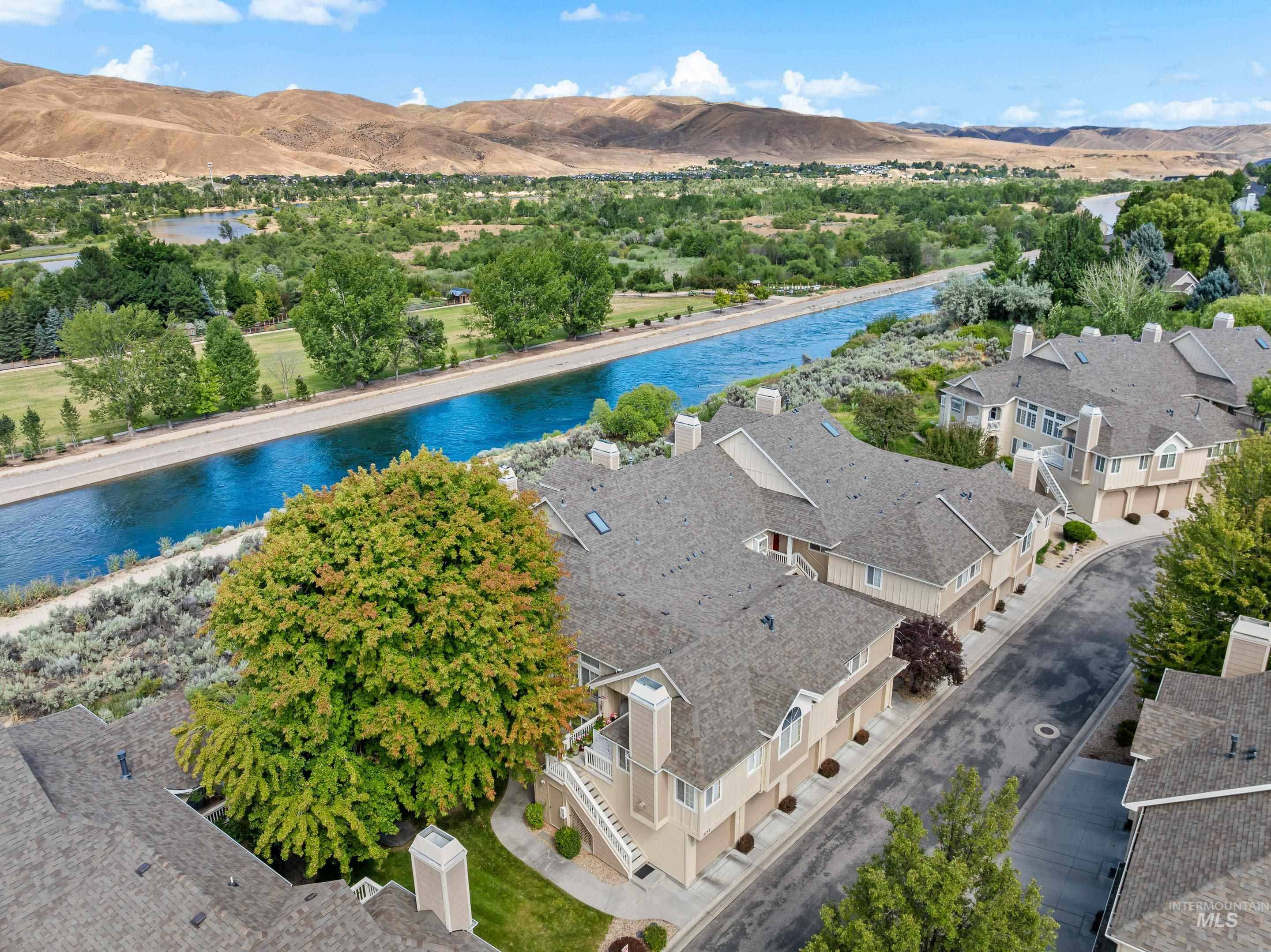 5158 S Surprise Way, Boise, Idaho 83716, 2 Bedrooms, 2 Bathrooms, Residential For Sale, Price $479,900,MLS 98992339