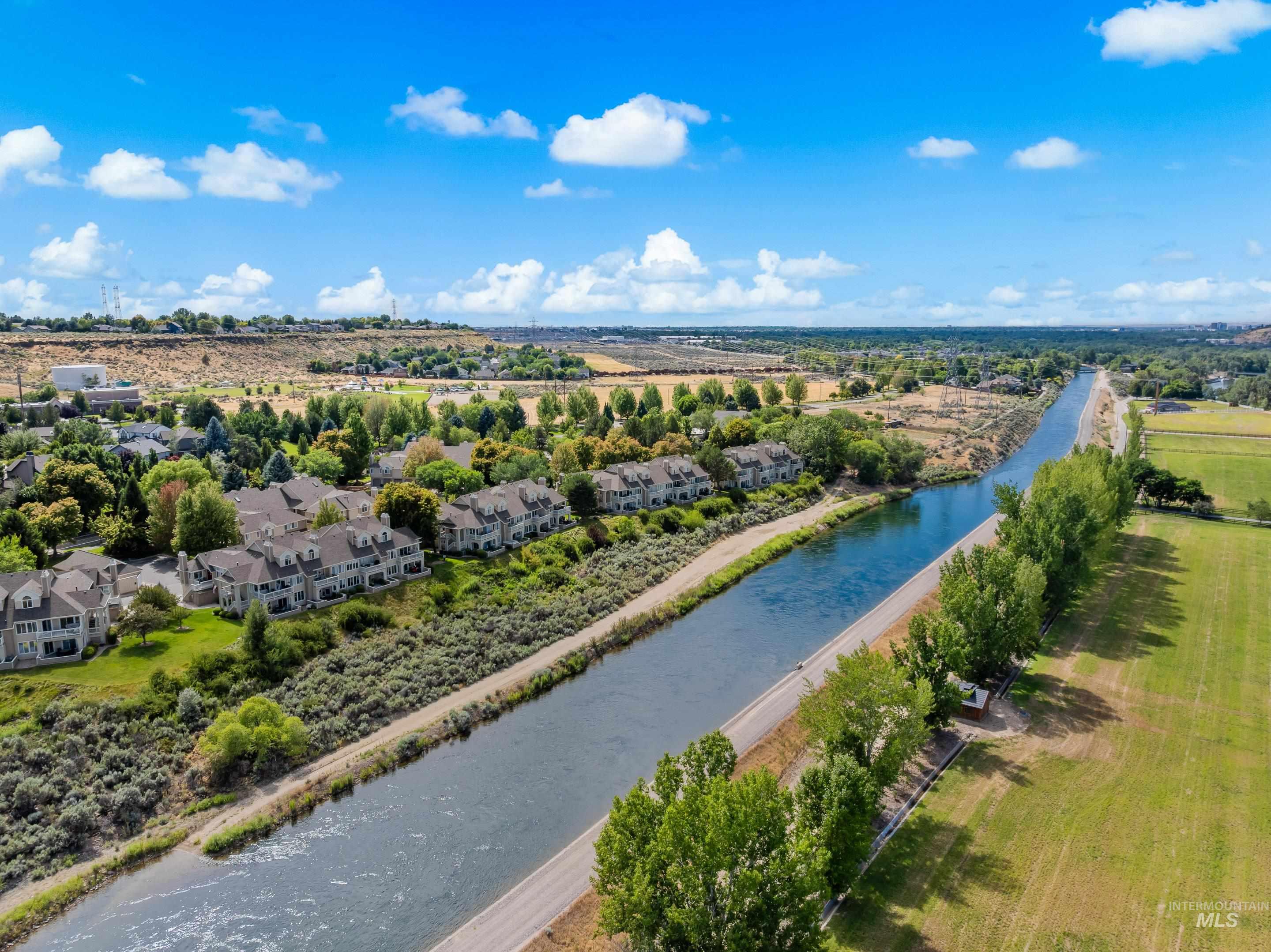 5158 S Surprise Way, Boise, Idaho 83716, 2 Bedrooms, 2 Bathrooms, Residential For Sale, Price $479,900,MLS 98992339