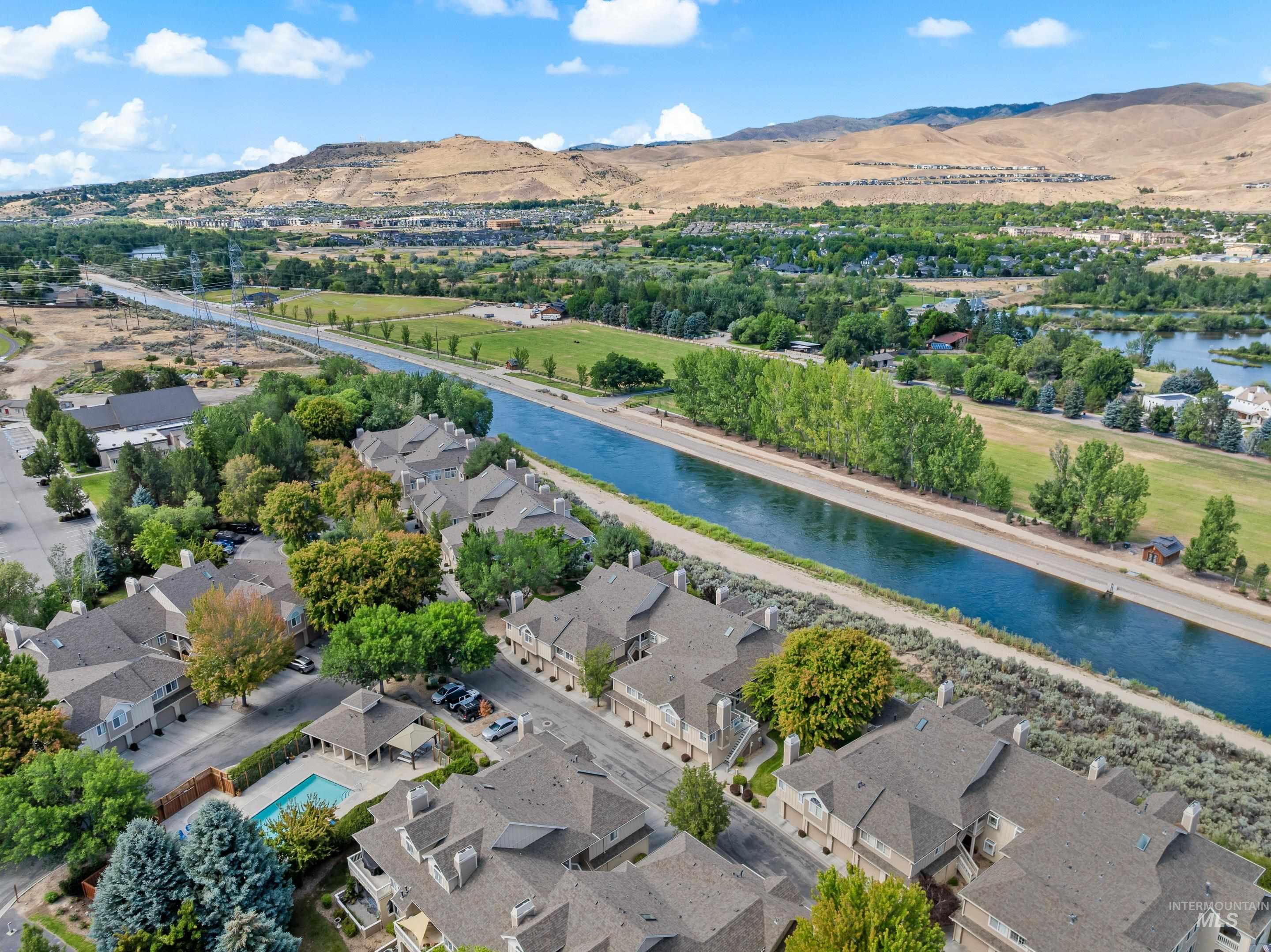 5158 S Surprise Way, Boise, Idaho 83716, 2 Bedrooms, 2 Bathrooms, Residential For Sale, Price $479,900,MLS 98992339