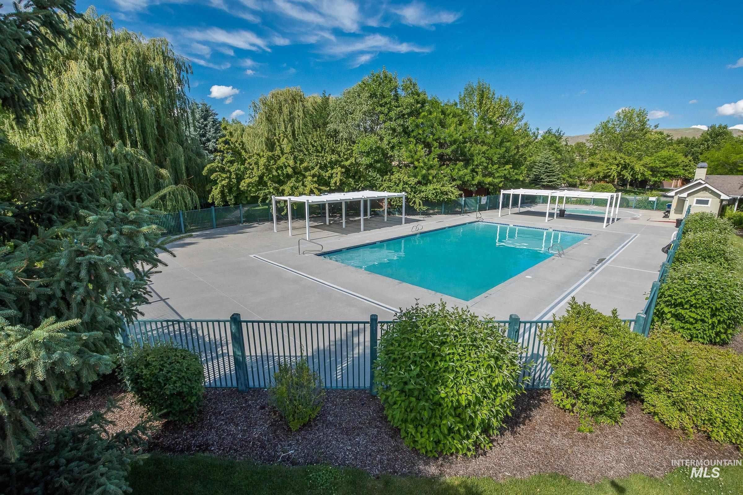 5158 S Surprise Way, Boise, Idaho 83716, 2 Bedrooms, 2 Bathrooms, Residential For Sale, Price $479,900,MLS 98992339