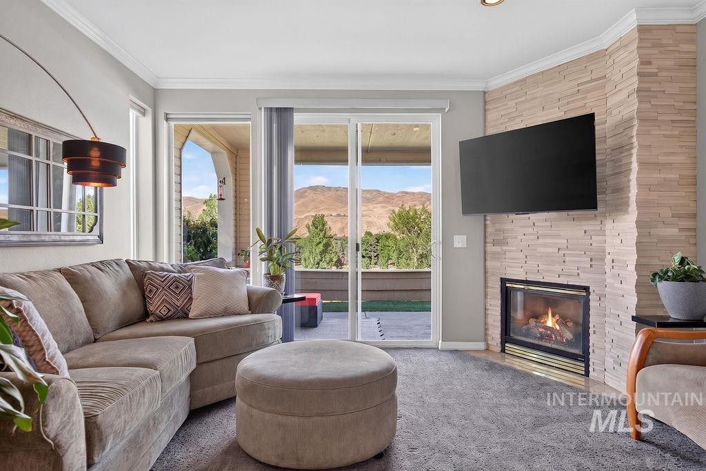 5158 S Surprise Way, Boise, Idaho 83716, 2 Bedrooms, 2 Bathrooms, Residential For Sale, Price $479,900,MLS 98992339