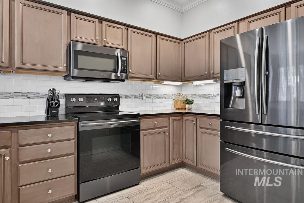 5158 S Surprise Way, Boise, Idaho 83716, 2 Bedrooms, 2 Bathrooms, Residential For Sale, Price $479,900,MLS 98992339