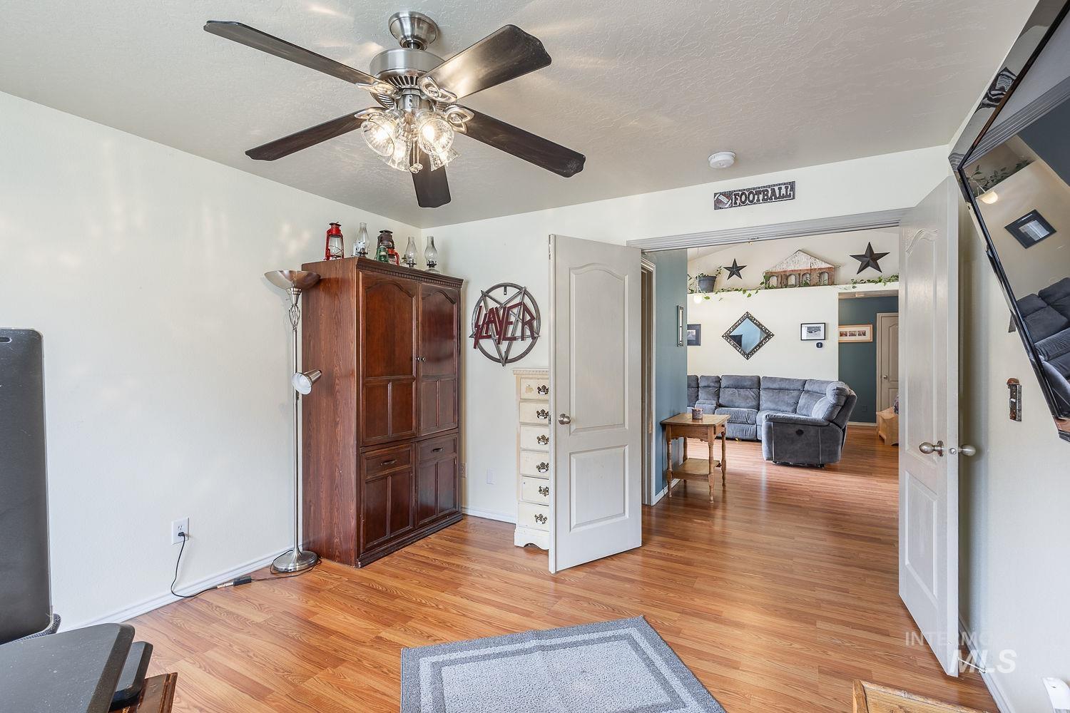 9521 W Cory Ln, Boise, Idaho 83704, 3 Bedrooms, 2 Bathrooms, Residential For Sale, Price $405,000,MLS 98992340