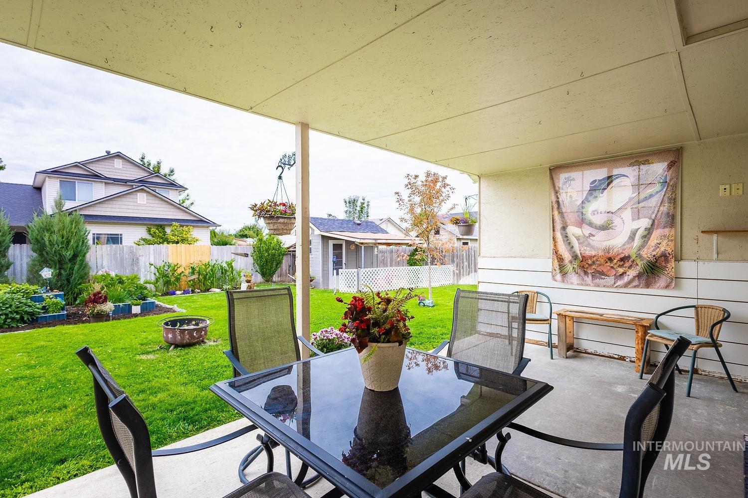 9521 W Cory Ln, Boise, Idaho 83704, 3 Bedrooms, 2 Bathrooms, Residential For Sale, Price $405,000,MLS 98992340