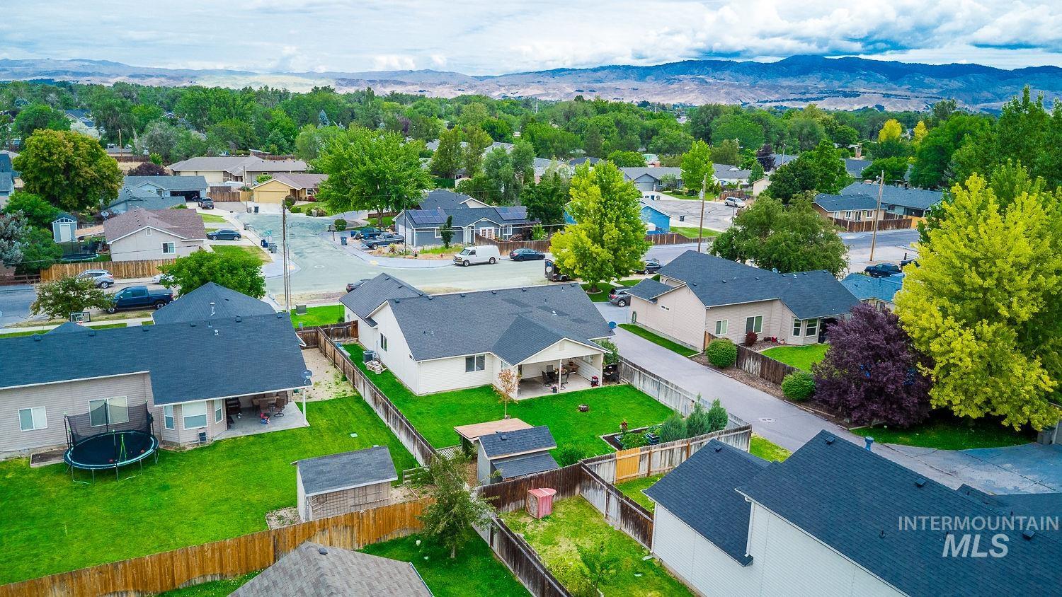 9521 W Cory Ln, Boise, Idaho 83704, 3 Bedrooms, 2 Bathrooms, Residential For Sale, Price $405,000,MLS 98992340