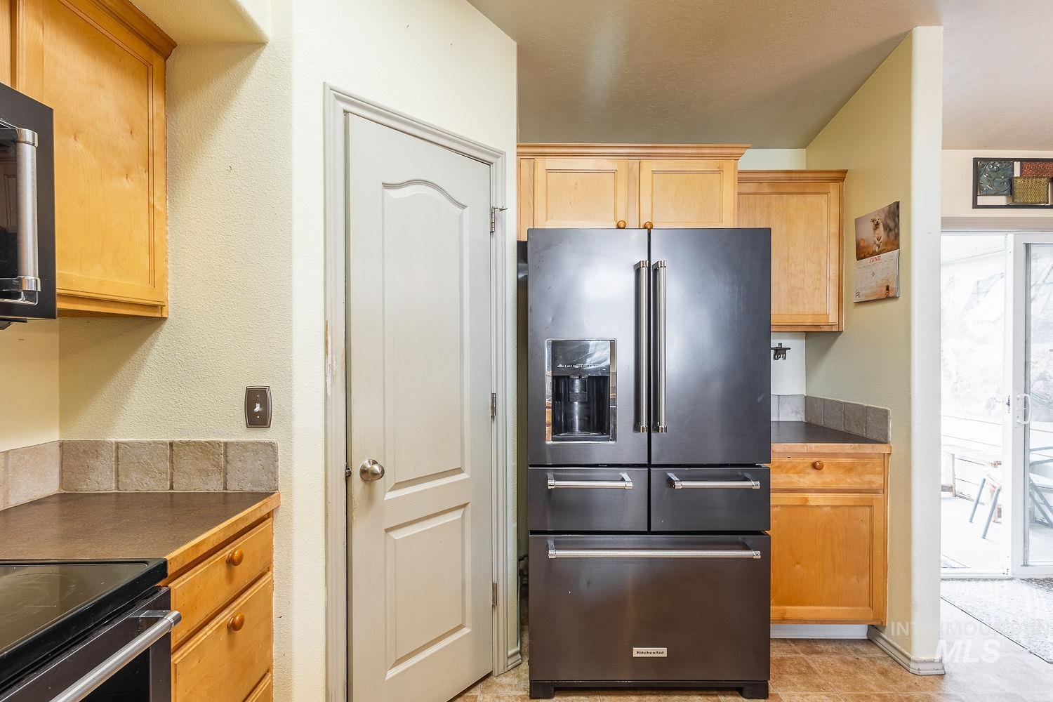 9521 W Cory Ln, Boise, Idaho 83704, 3 Bedrooms, 2 Bathrooms, Residential For Sale, Price $405,000,MLS 98992340