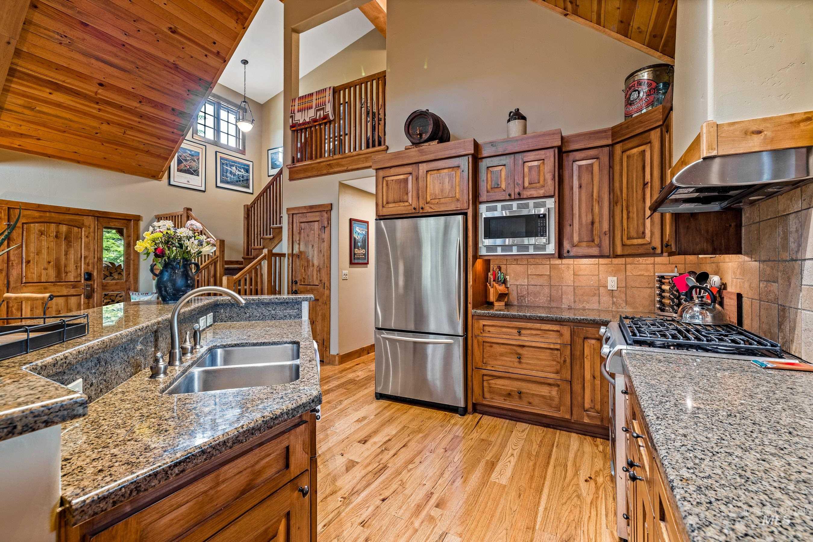 22 Francois Court, Donnelly, Idaho 83615, 4 Bedrooms, 4 Bathrooms, Residential For Sale, Price $1,875,000,MLS 98992341