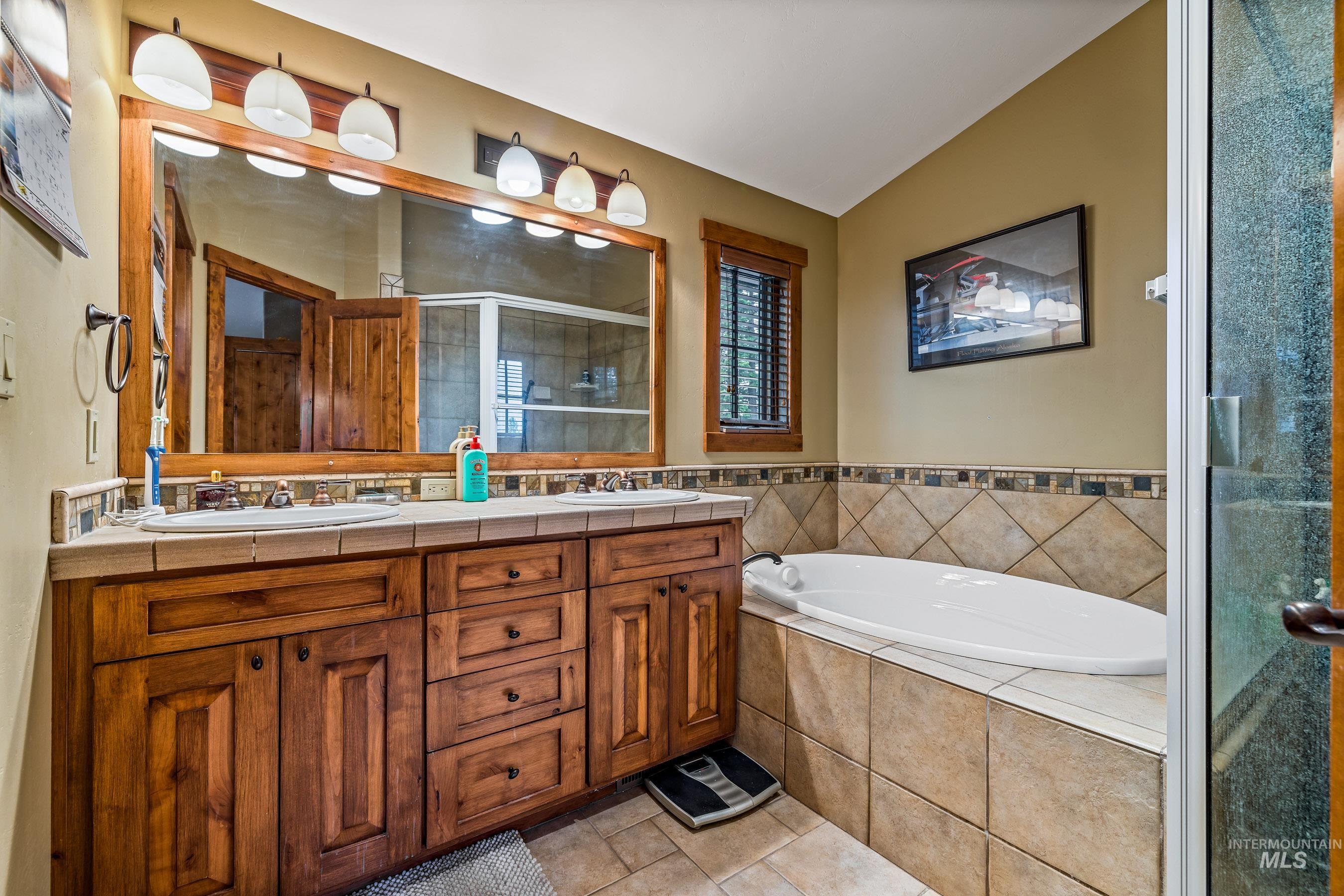 22 Francois Court, Donnelly, Idaho 83615, 4 Bedrooms, 4 Bathrooms, Residential For Sale, Price $1,875,000,MLS 98992341