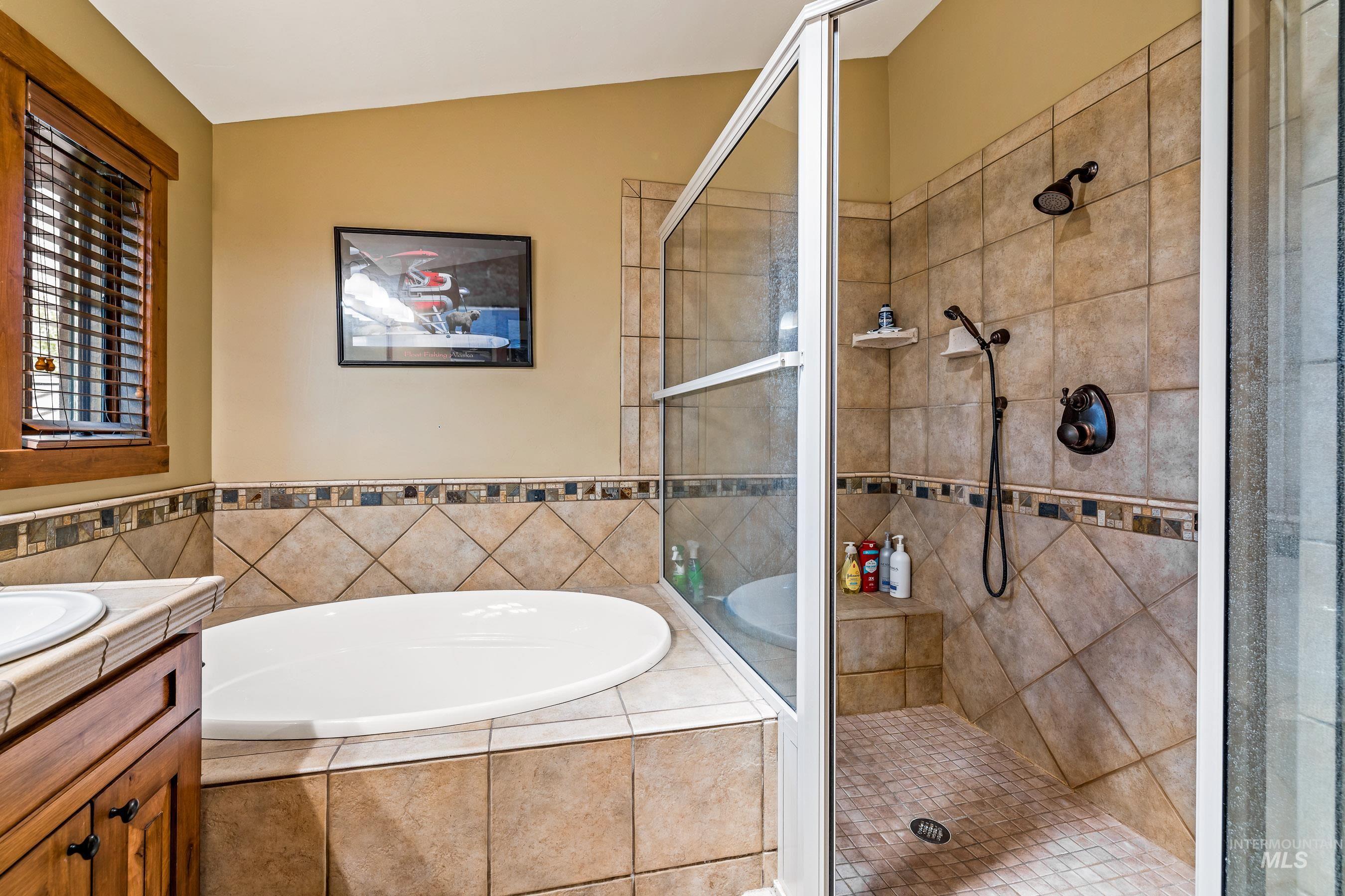 22 Francois Court, Donnelly, Idaho 83615, 4 Bedrooms, 4 Bathrooms, Residential For Sale, Price $1,875,000,MLS 98992341