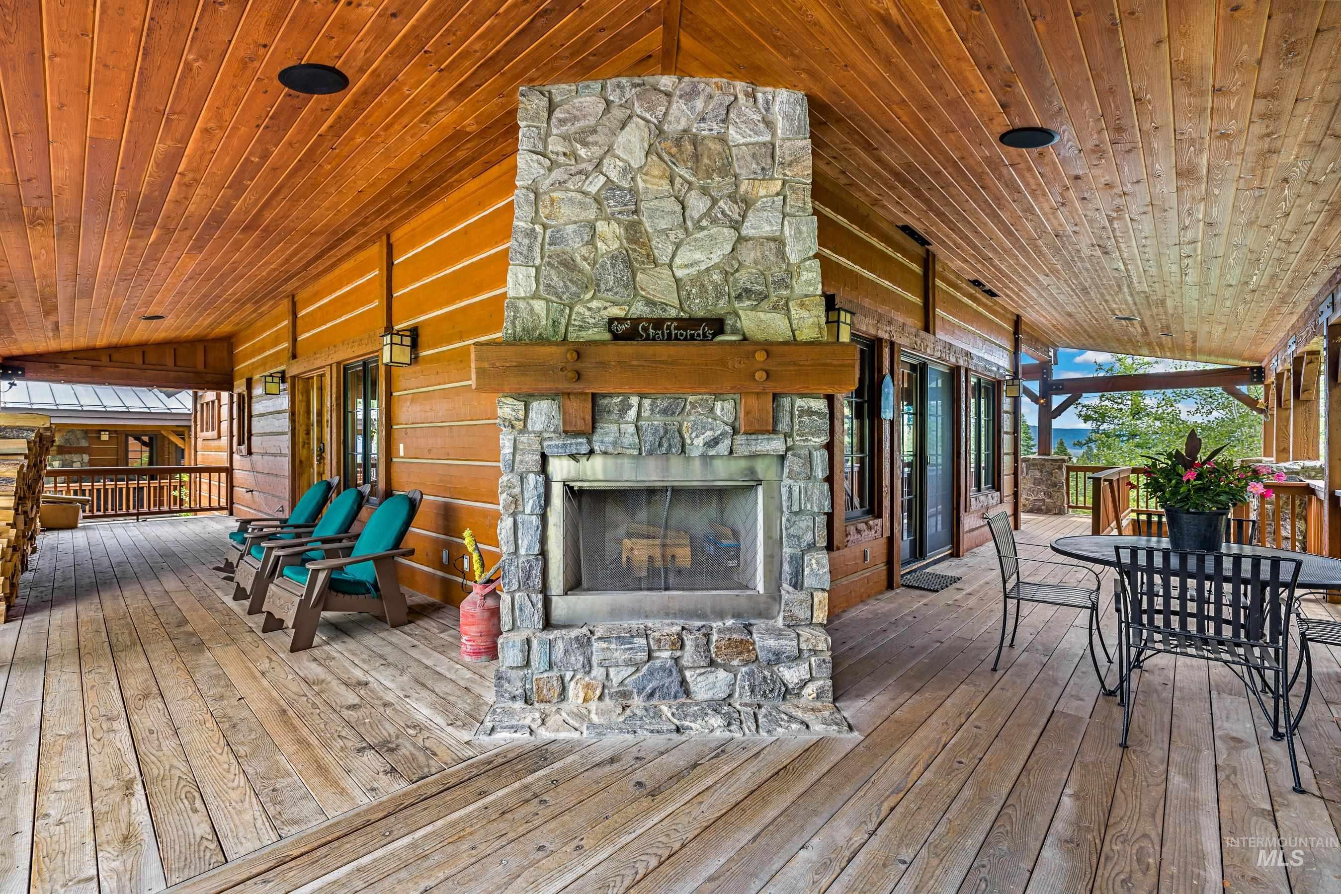 22 Francois Court, Donnelly, Idaho 83615, 4 Bedrooms, 4 Bathrooms, Residential For Sale, Price $1,875,000,MLS 98992341