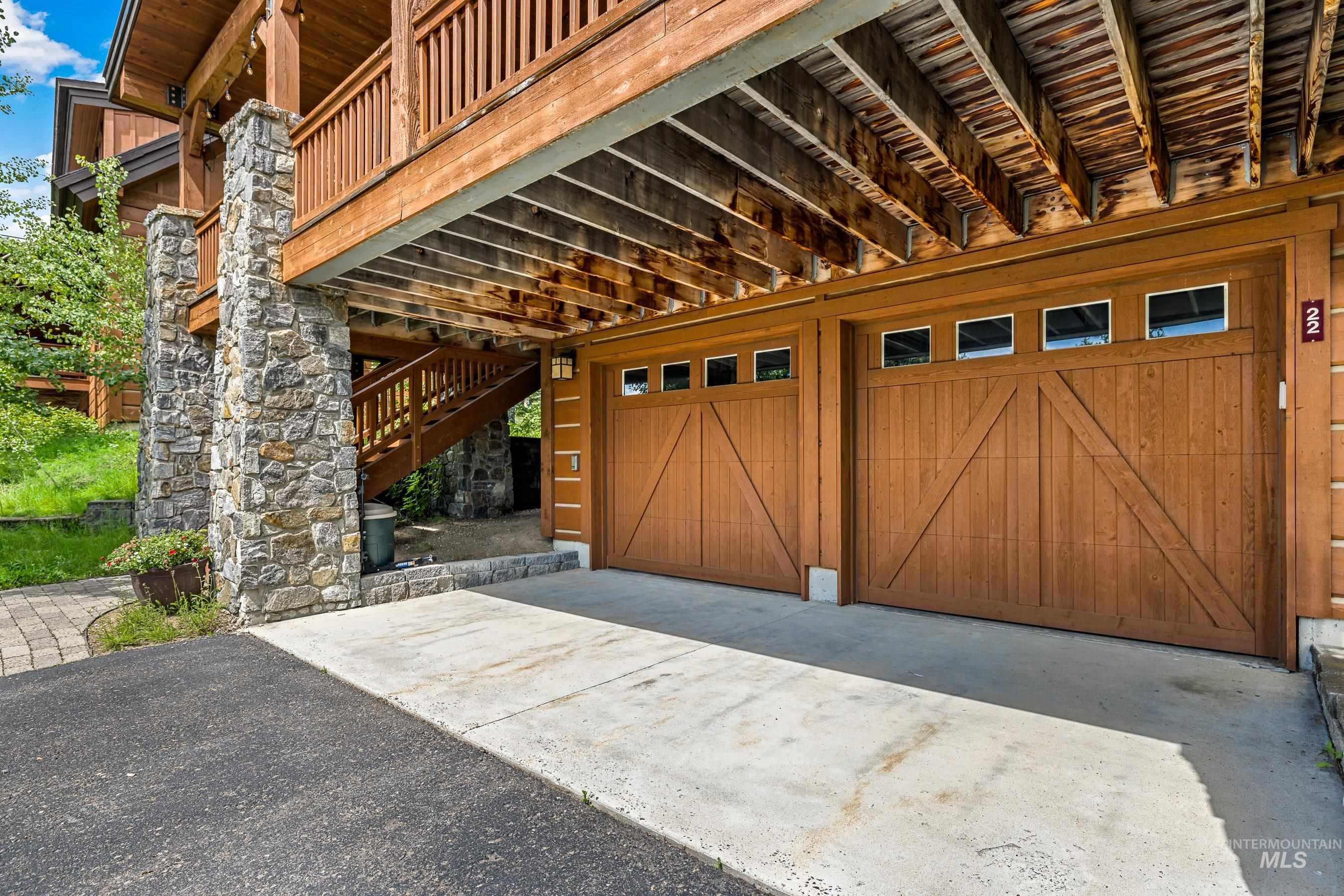 22 Francois Court, Donnelly, Idaho 83615, 4 Bedrooms, 4 Bathrooms, Residential For Sale, Price $1,875,000,MLS 98992341