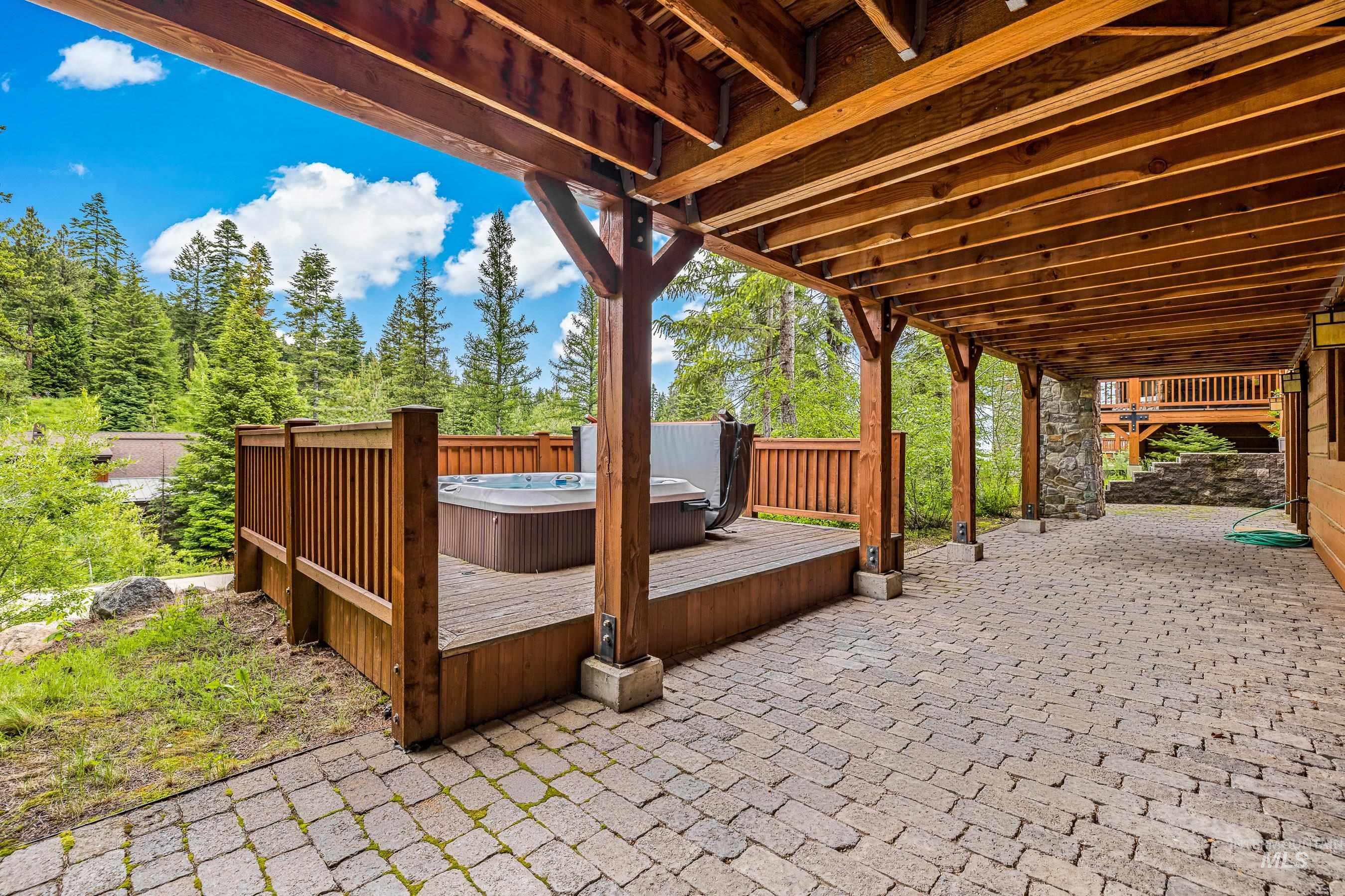 22 Francois Court, Donnelly, Idaho 83615, 4 Bedrooms, 4 Bathrooms, Residential For Sale, Price $1,875,000,MLS 98992341
